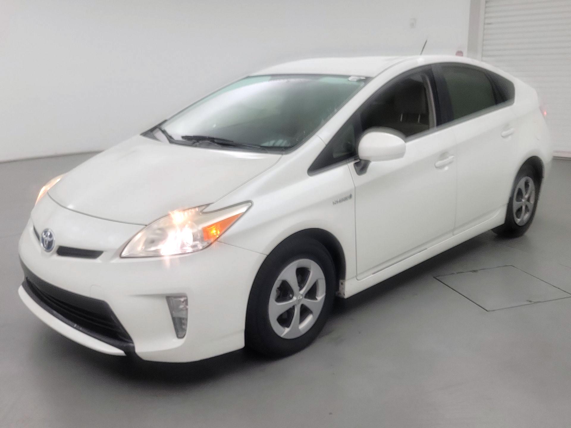 Thumbnail: 2015 Toyota Prius - 3