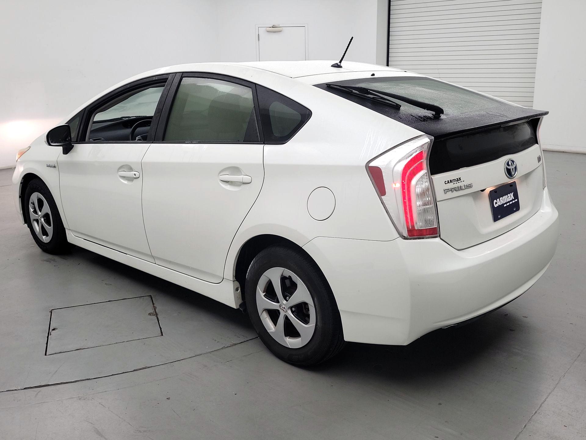 Thumbnail: 2015 Toyota Prius - 7
