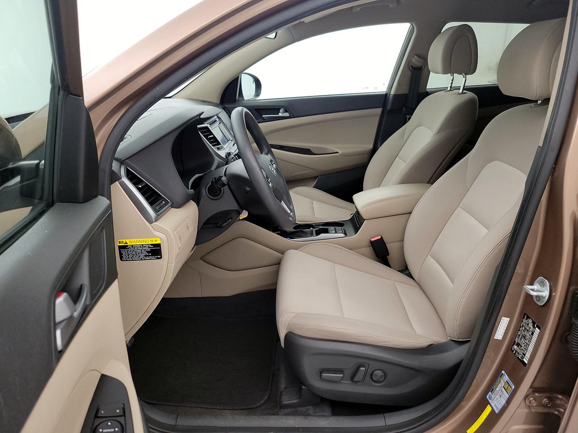 Thumbnail: 2016 Hyundai Tucson - 11