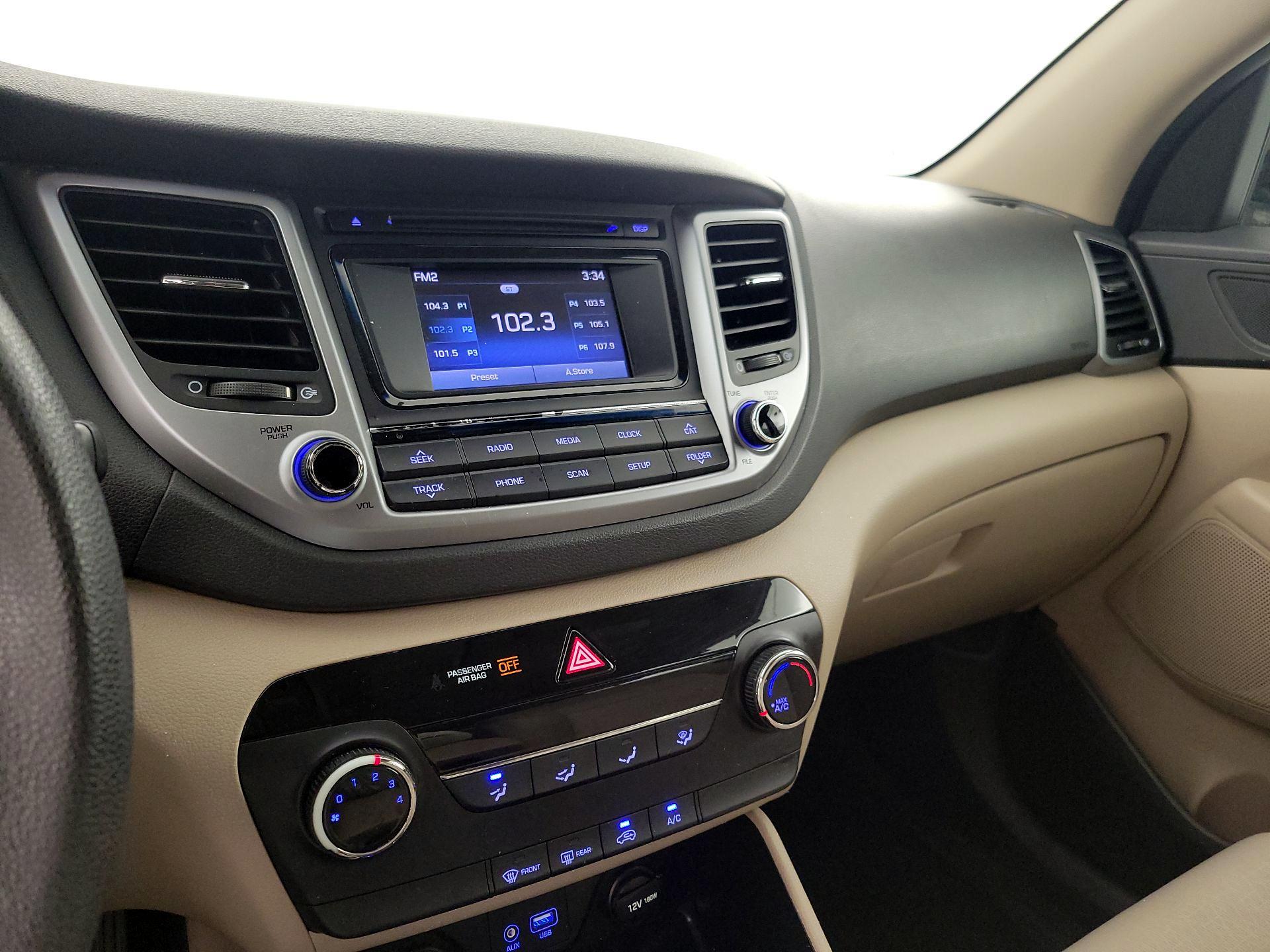 Thumbnail: 2016 Hyundai Tucson - 15