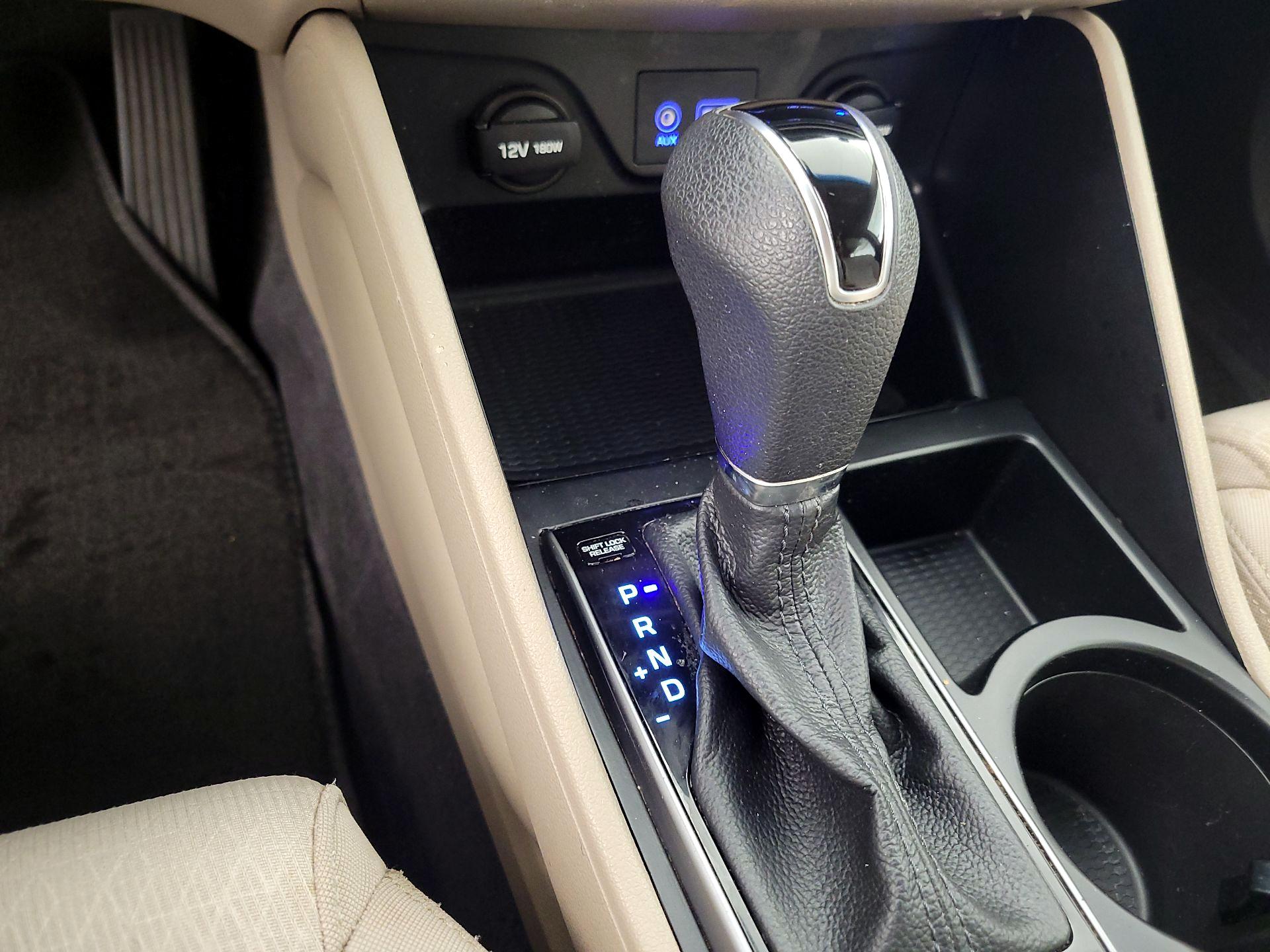 Thumbnail: 2016 Hyundai Tucson - 17