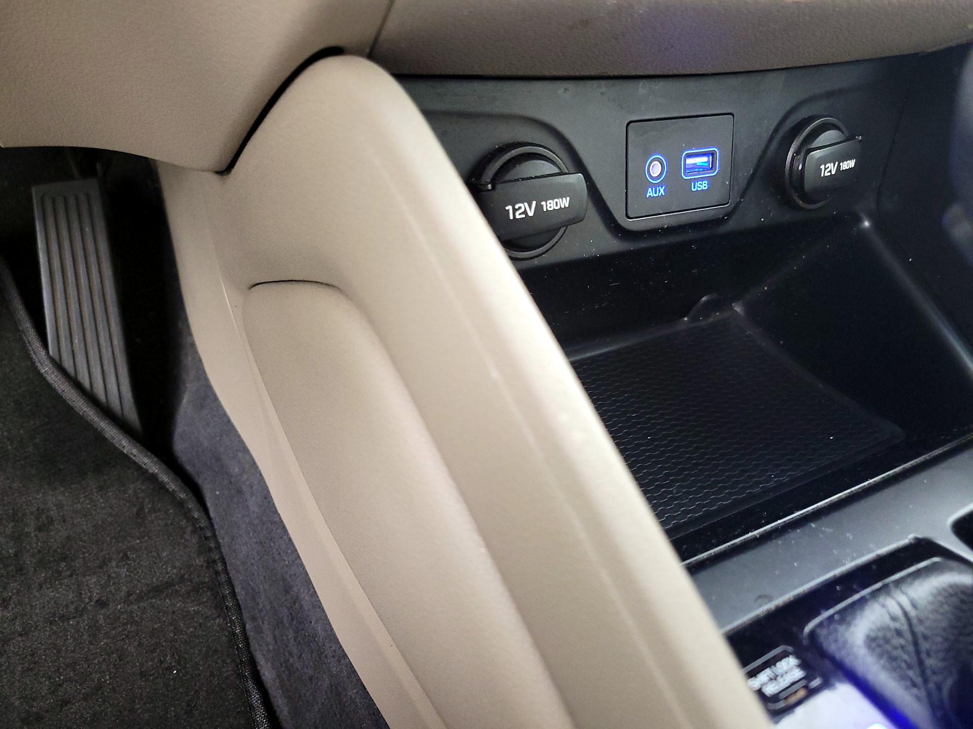 Thumbnail: 2016 Hyundai Tucson - 18