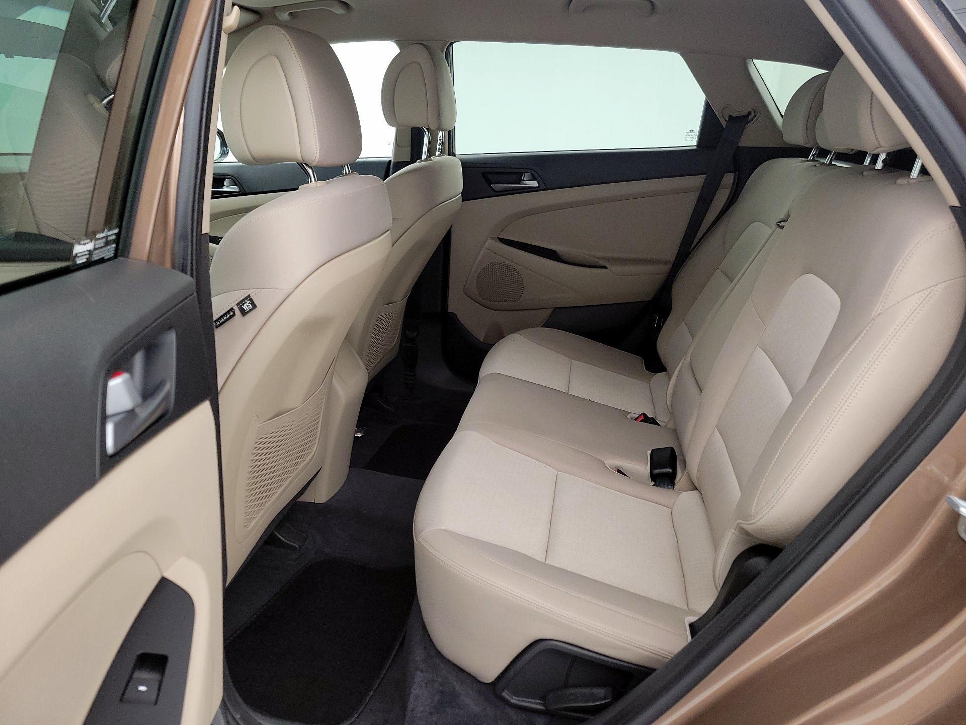 Thumbnail: 2016 Hyundai Tucson - 19