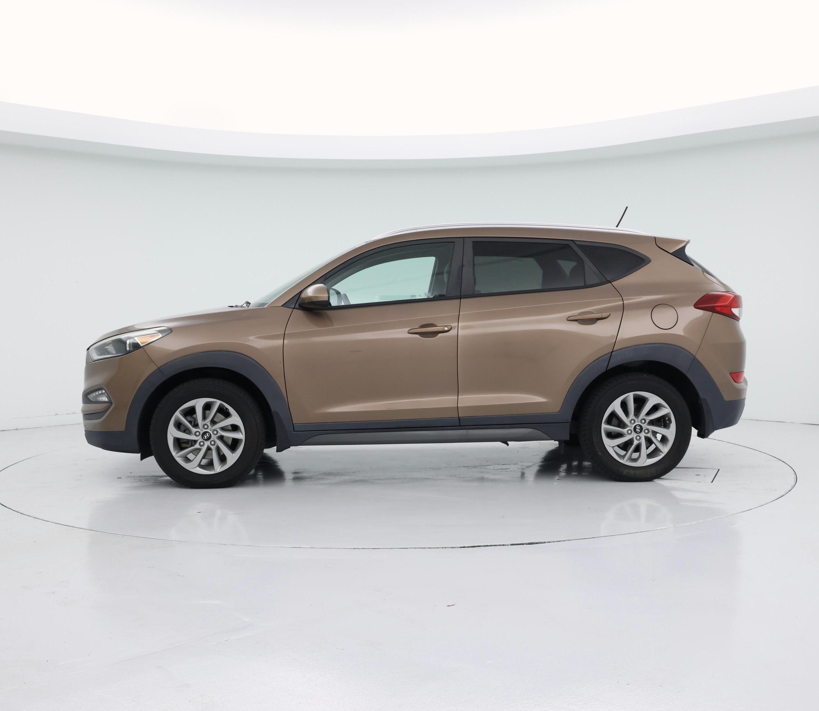Thumbnail: 2016 Hyundai Tucson - 3