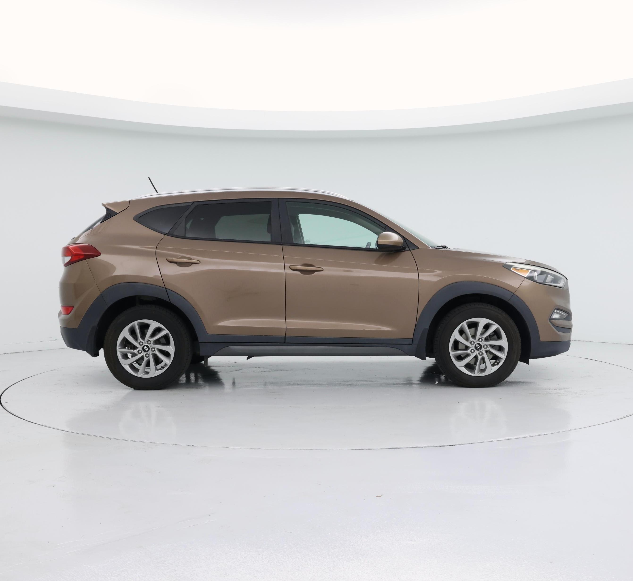 Thumbnail: 2016 Hyundai Tucson - 7