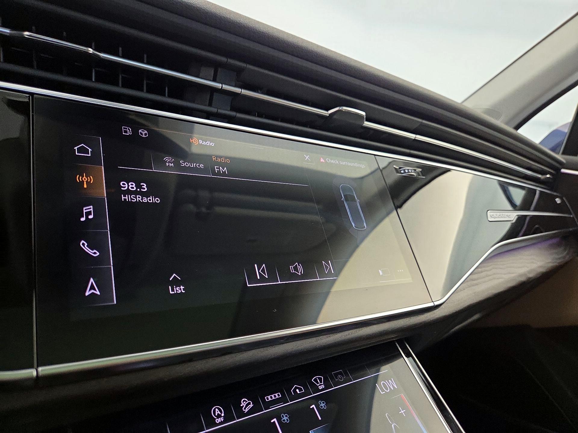 Thumbnail: 2021 Audi Q7 - 14