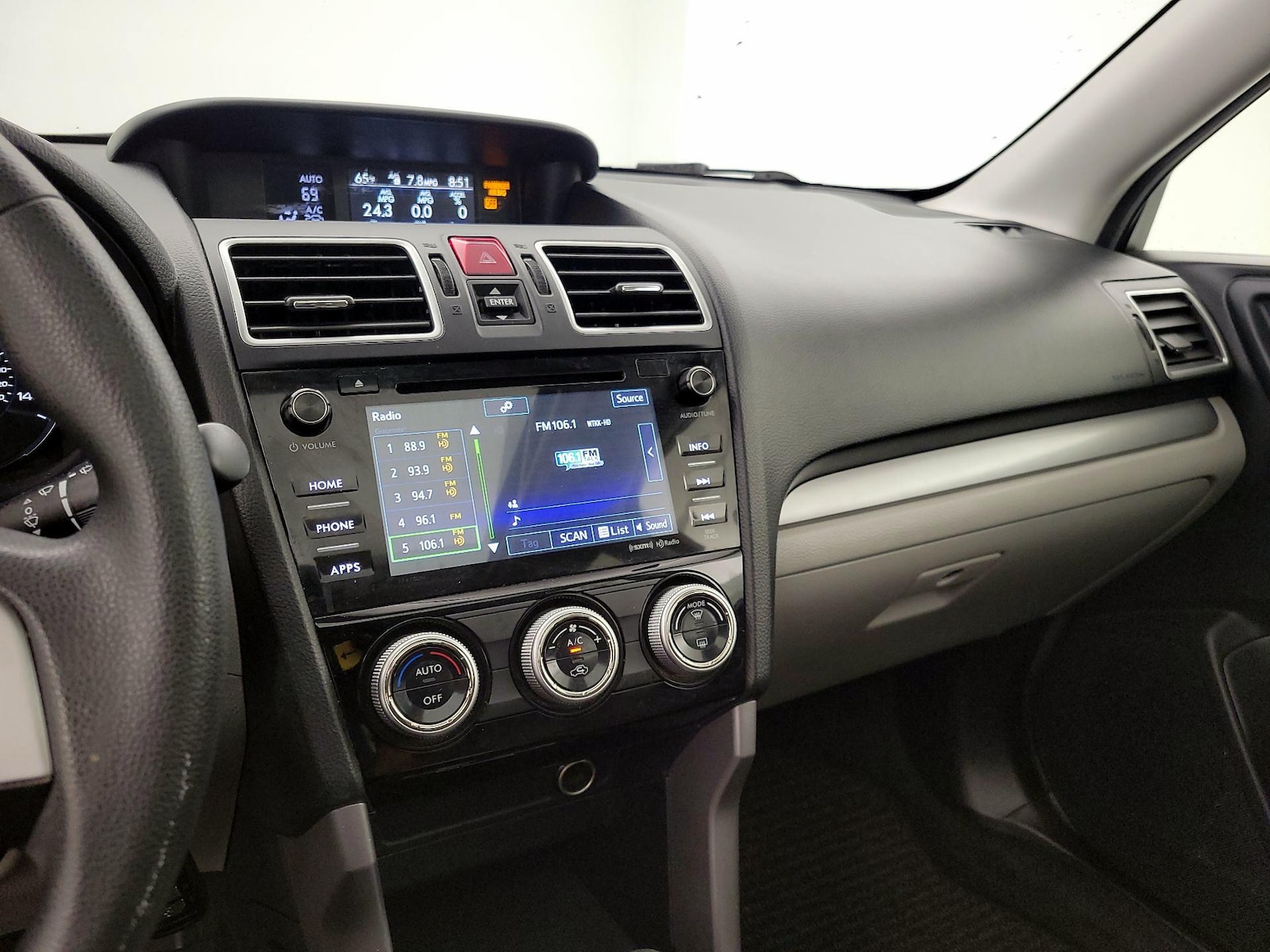 2017 Subaru Forester Premium - Photo 16
