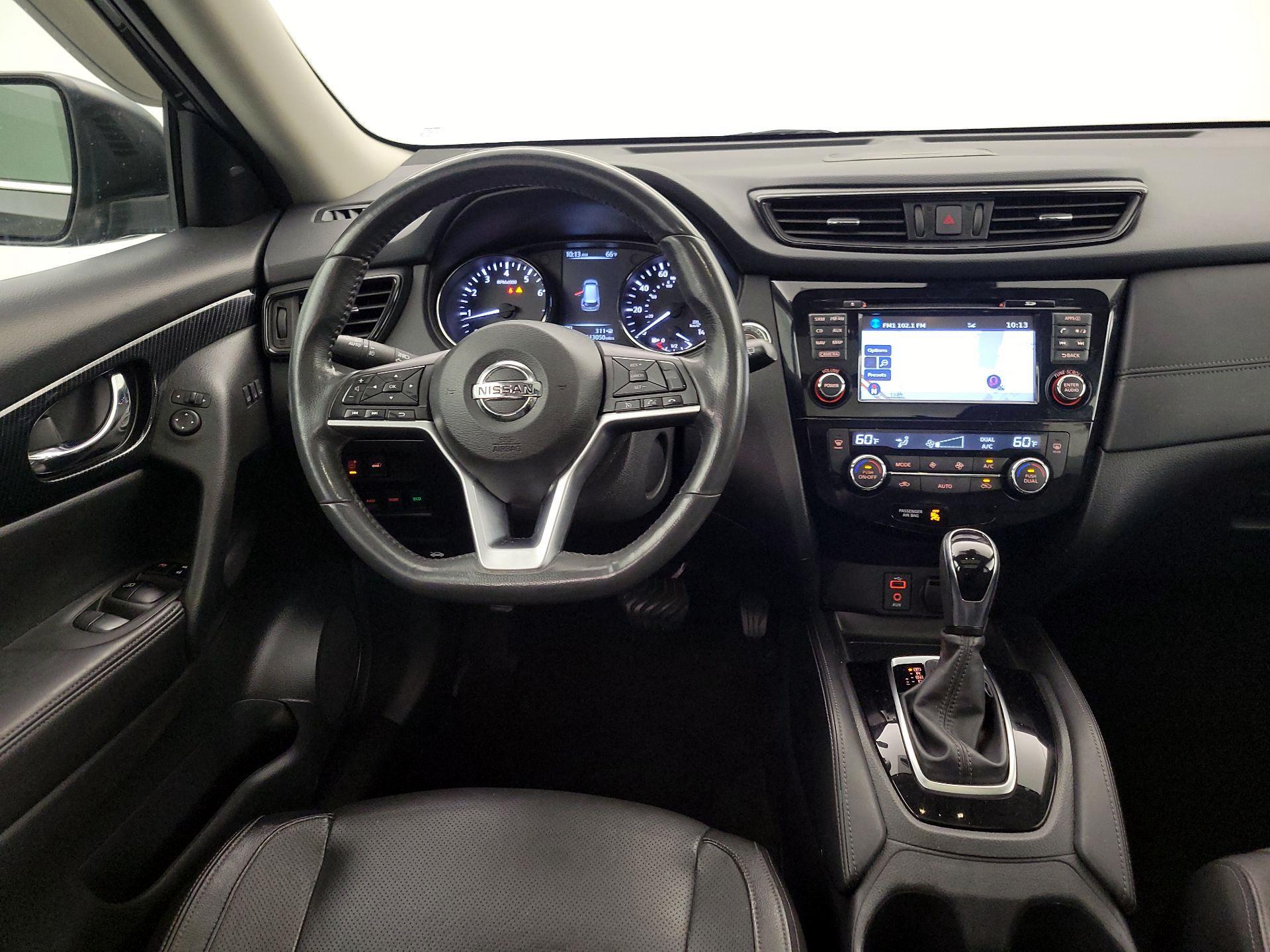 Thumbnail: 2017 Nissan Rogue - 10
