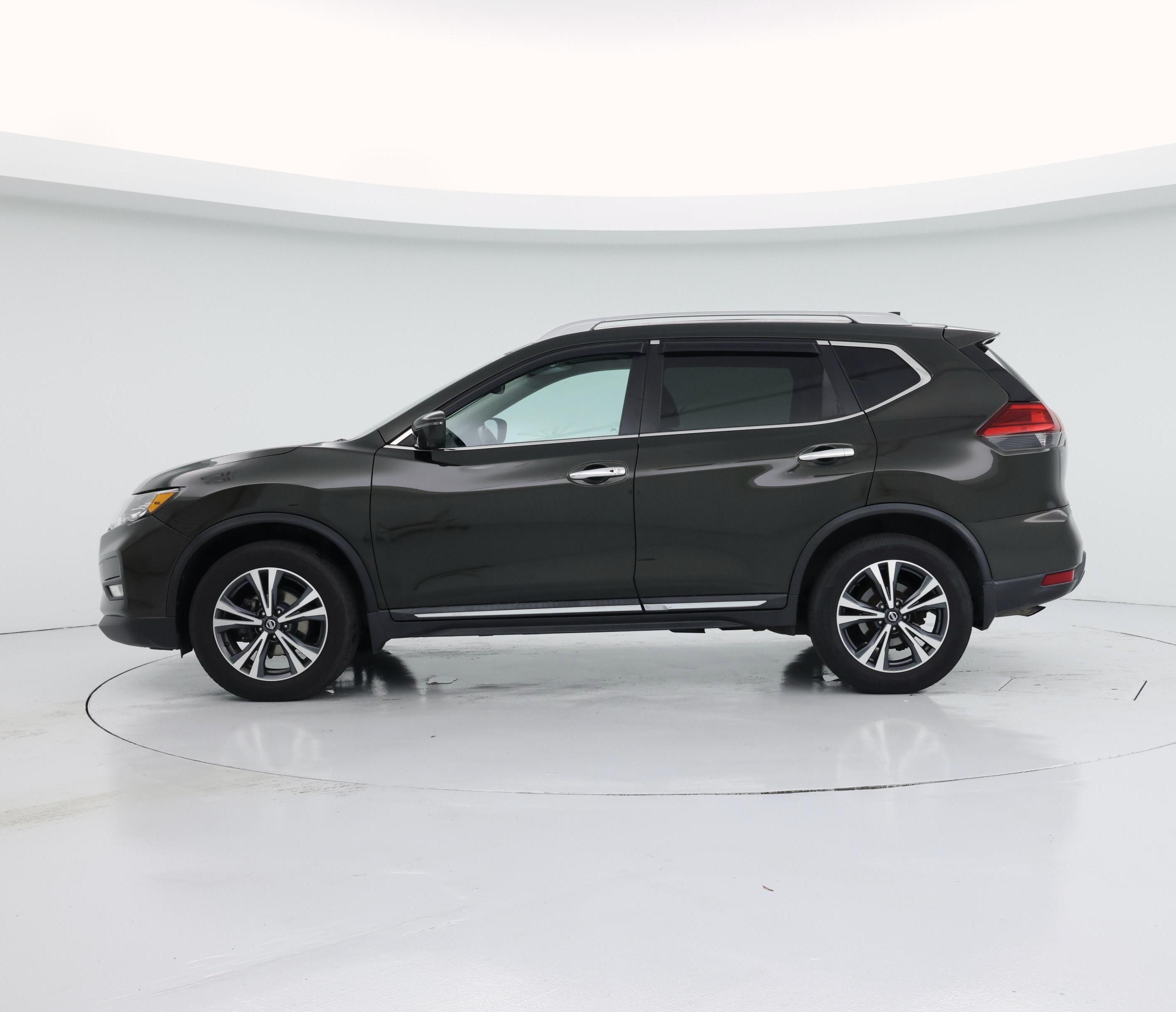Thumbnail: 2017 Nissan Rogue - 3
