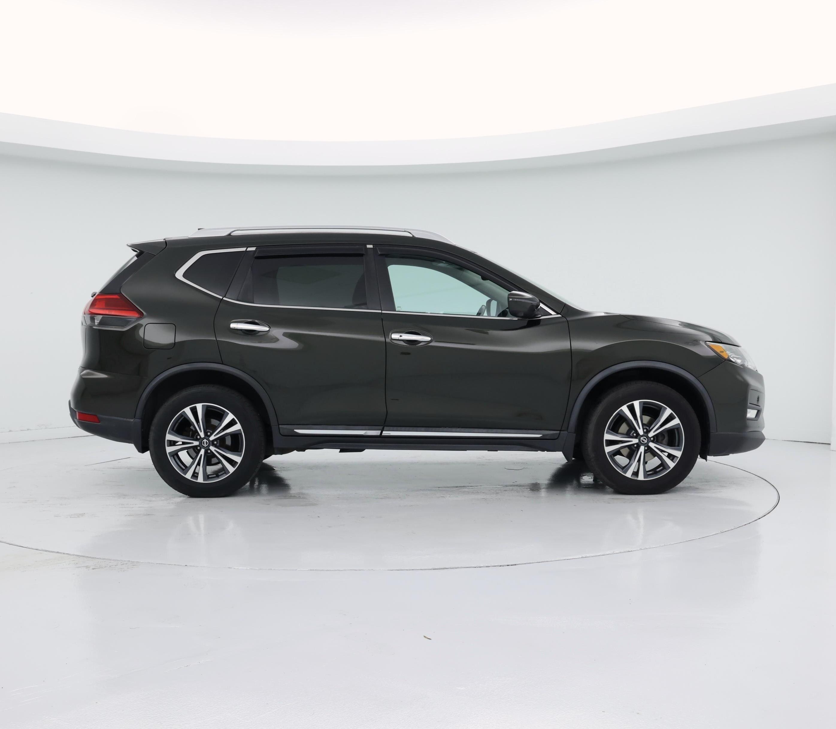 Thumbnail: 2017 Nissan Rogue - 7