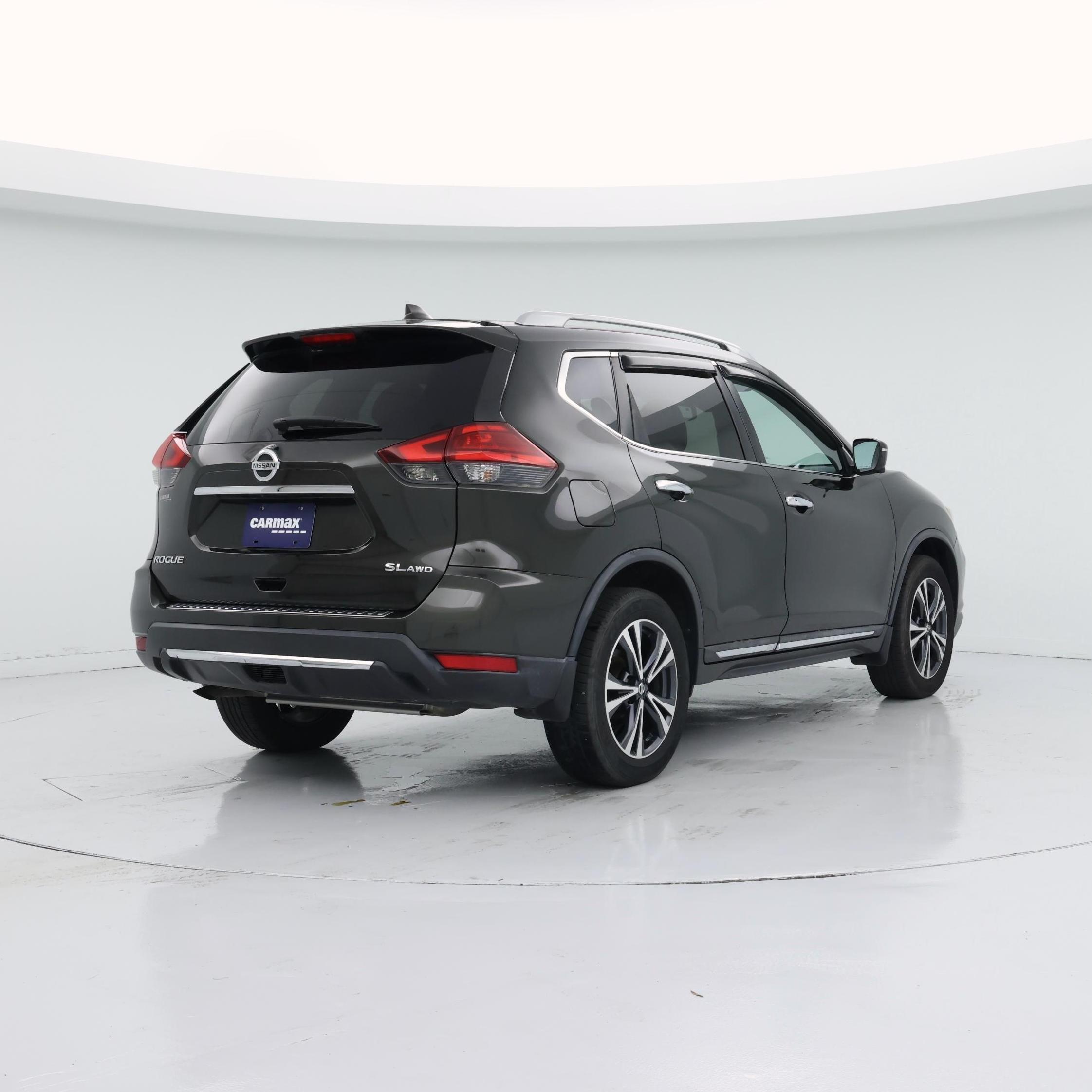 Thumbnail: 2017 Nissan Rogue - 8