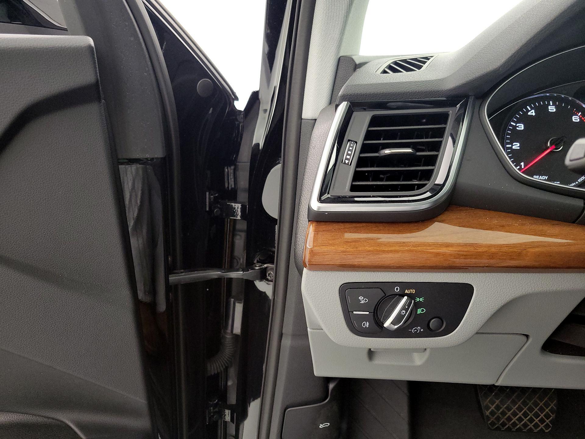 Thumbnail: 2023 Audi Q5 - 13