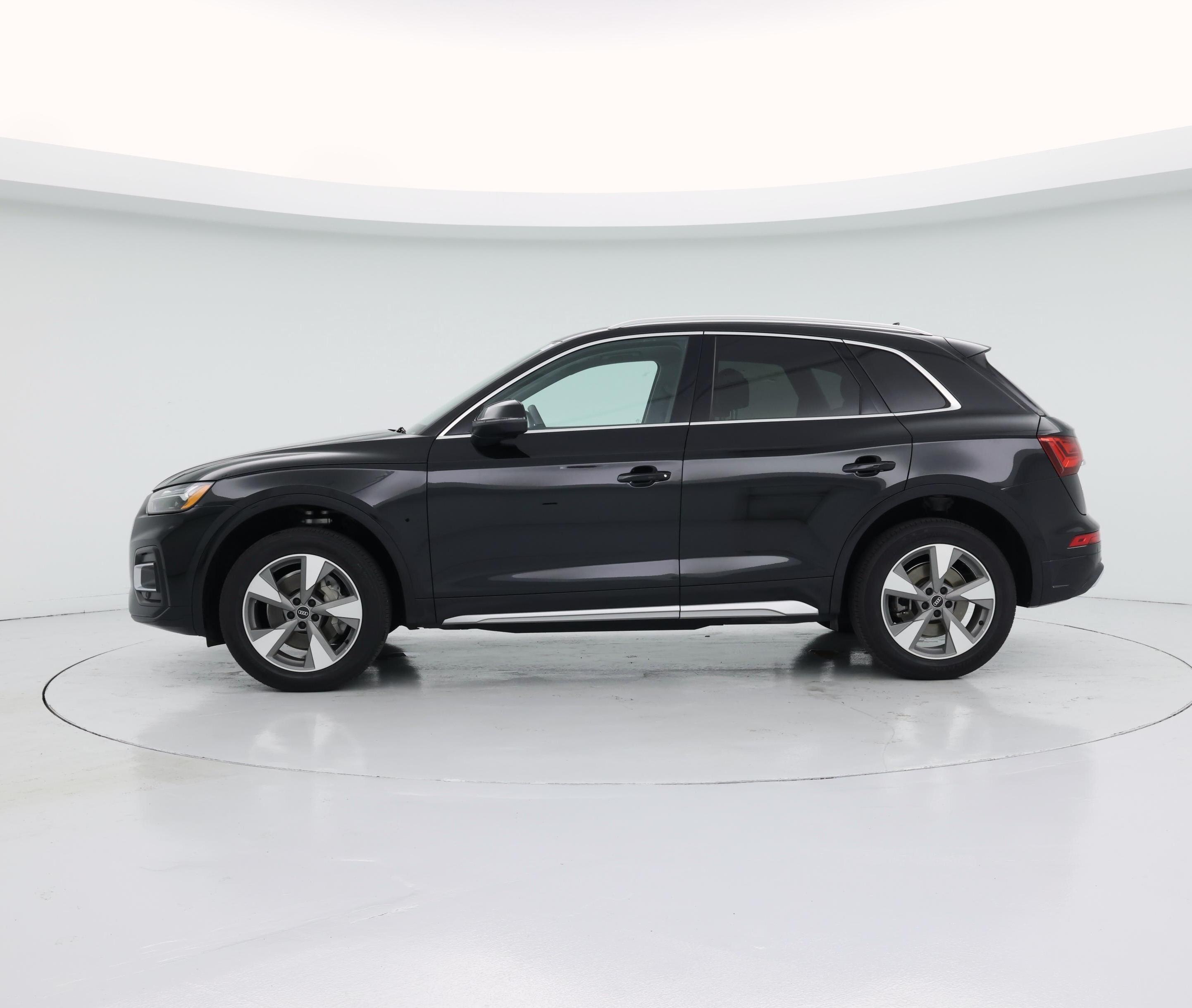 Thumbnail: 2023 Audi Q5 - 3