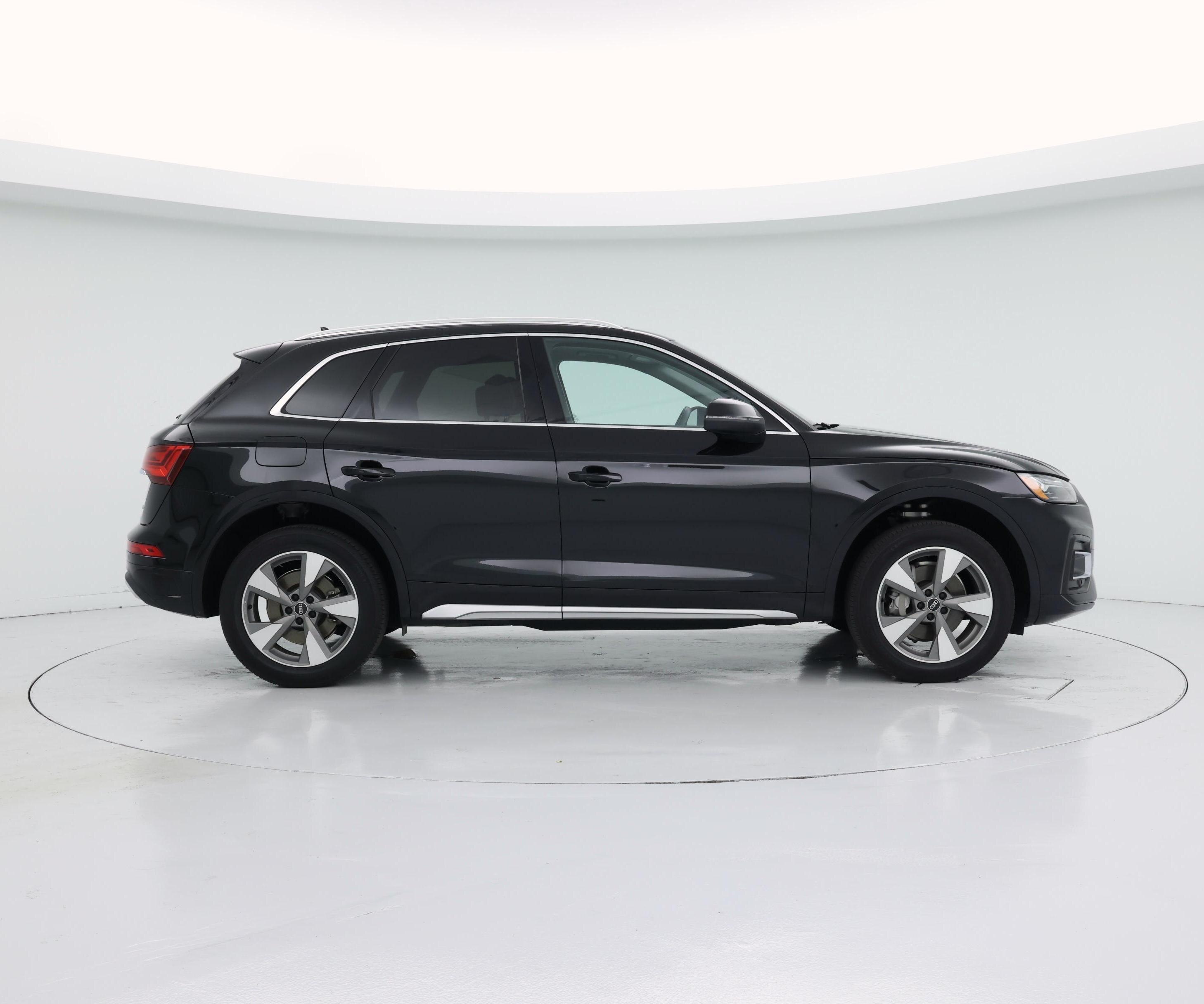 Thumbnail: 2023 Audi Q5 - 7