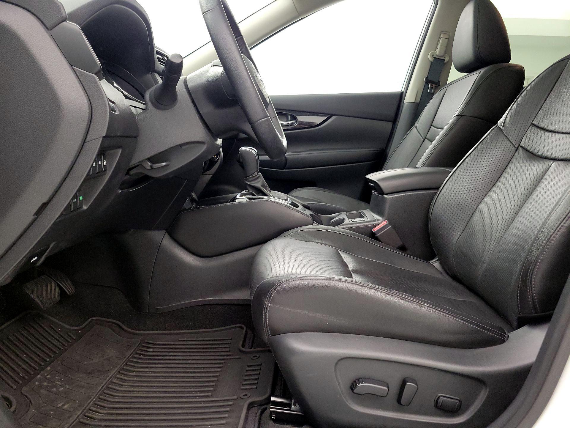 Thumbnail: 2019 Nissan Rogue - 11