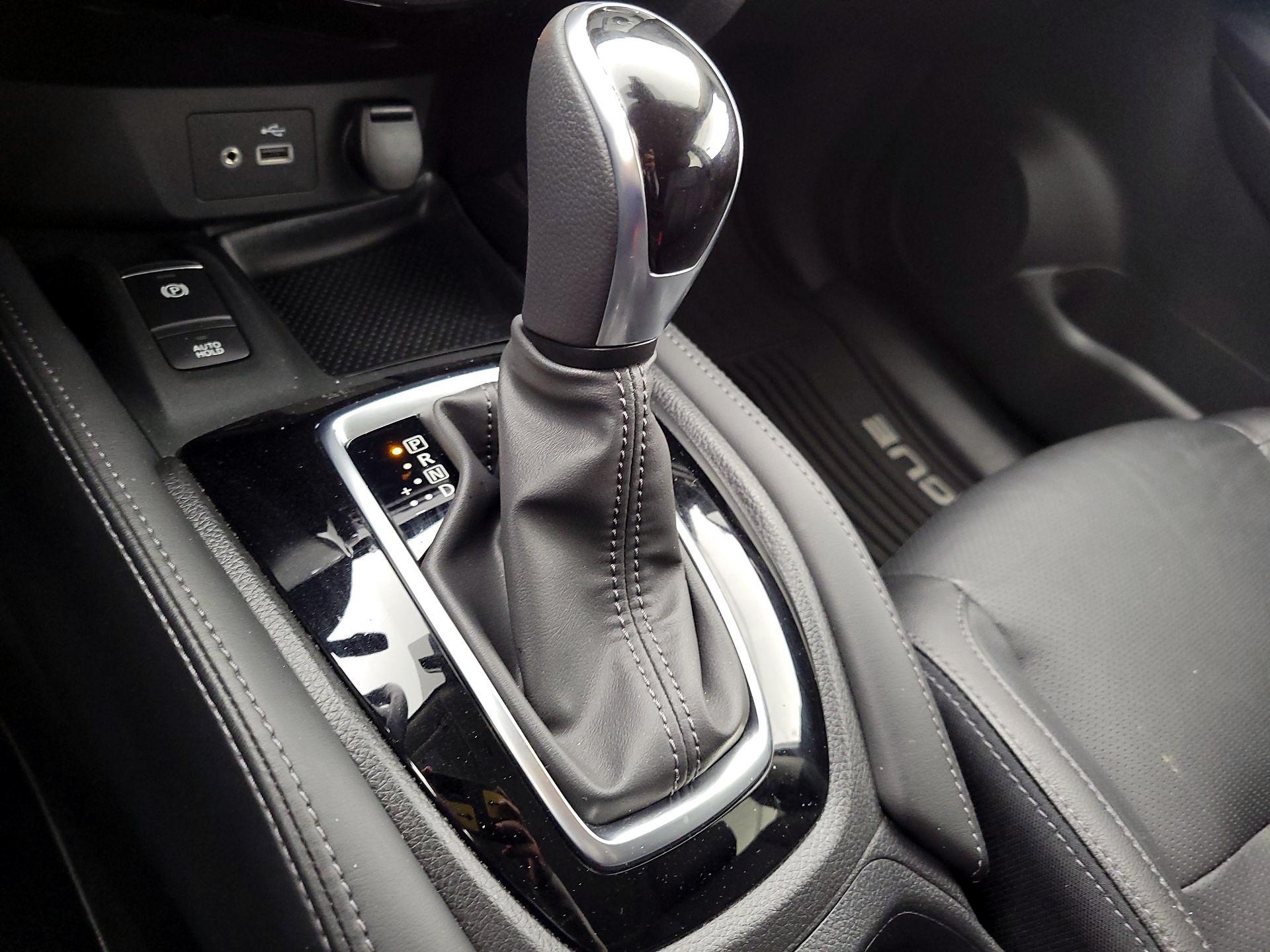 Thumbnail: 2019 Nissan Rogue - 18