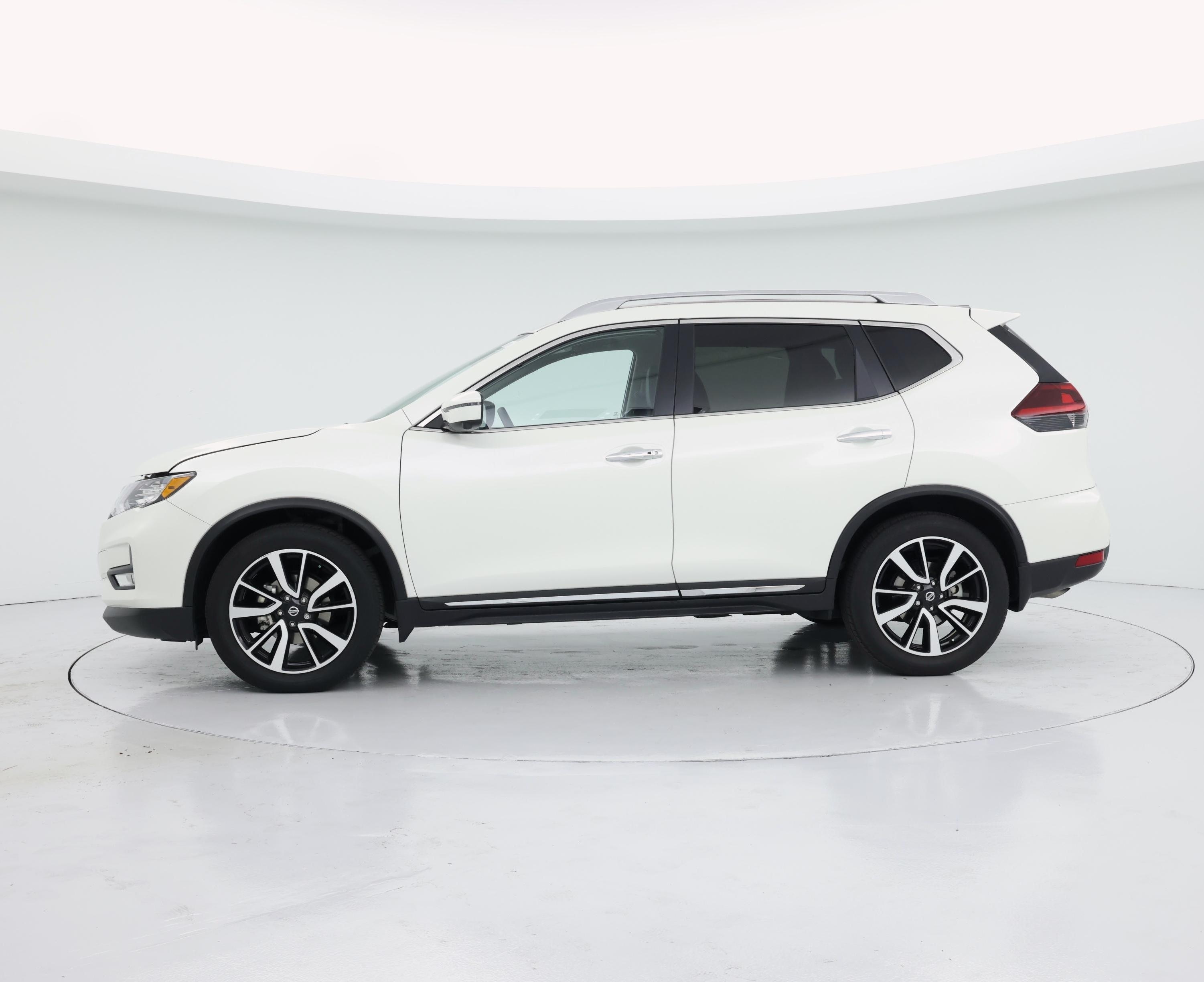 Thumbnail: 2019 Nissan Rogue - 3