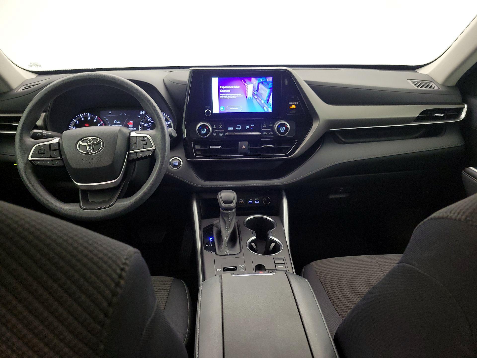 Thumbnail: 2023 Toyota Highlander - 9