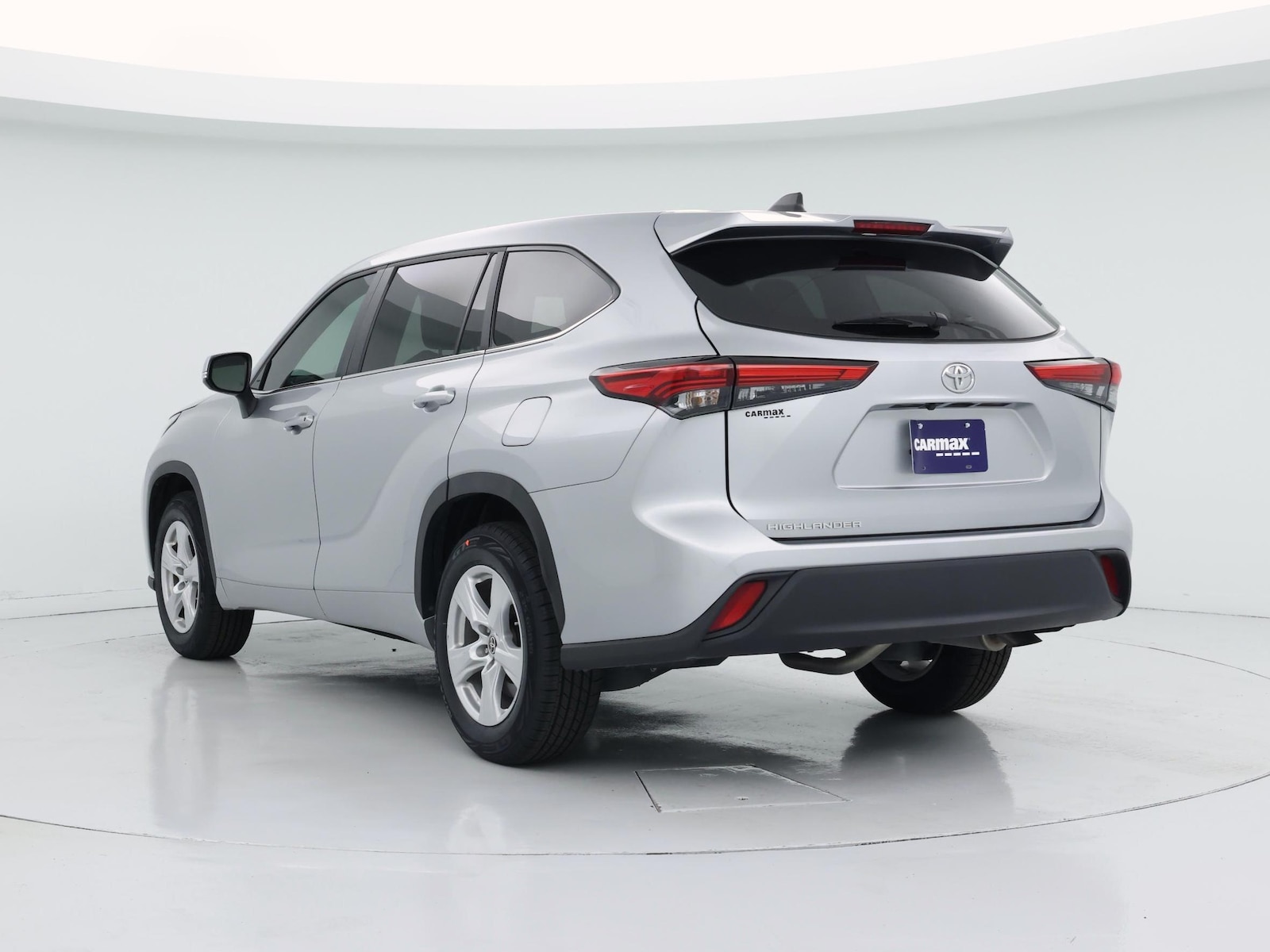 2023 Toyota Highlander L - Photo 3