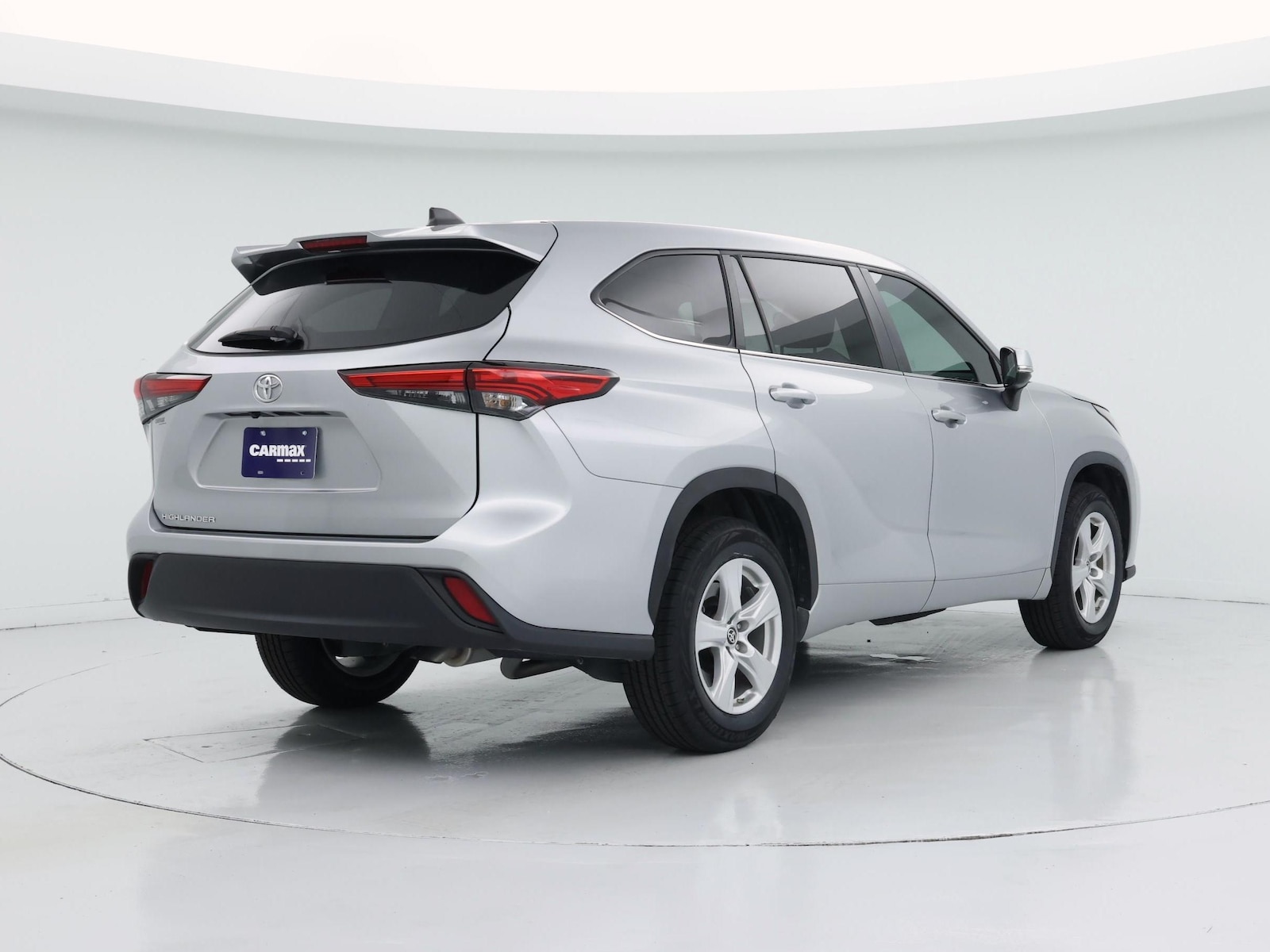 2023 Toyota Highlander L - Photo 9