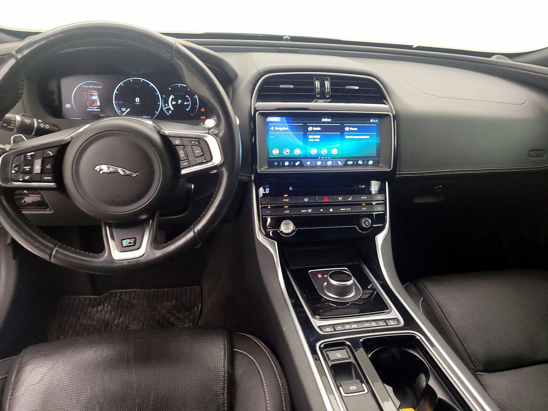 Thumbnail: 2018 Jaguar XE - 9