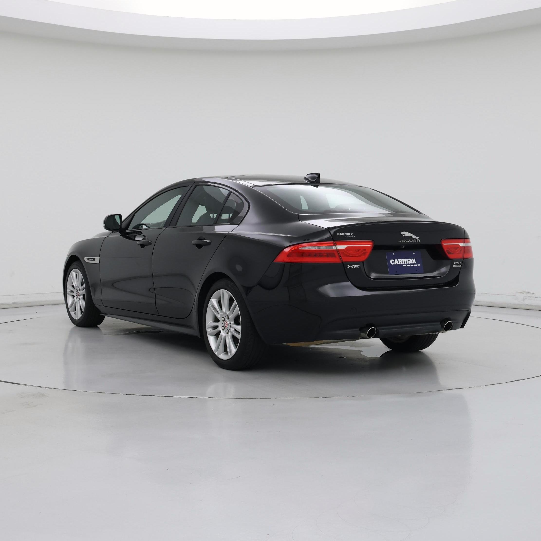 Thumbnail: 2018 Jaguar XE - 2
