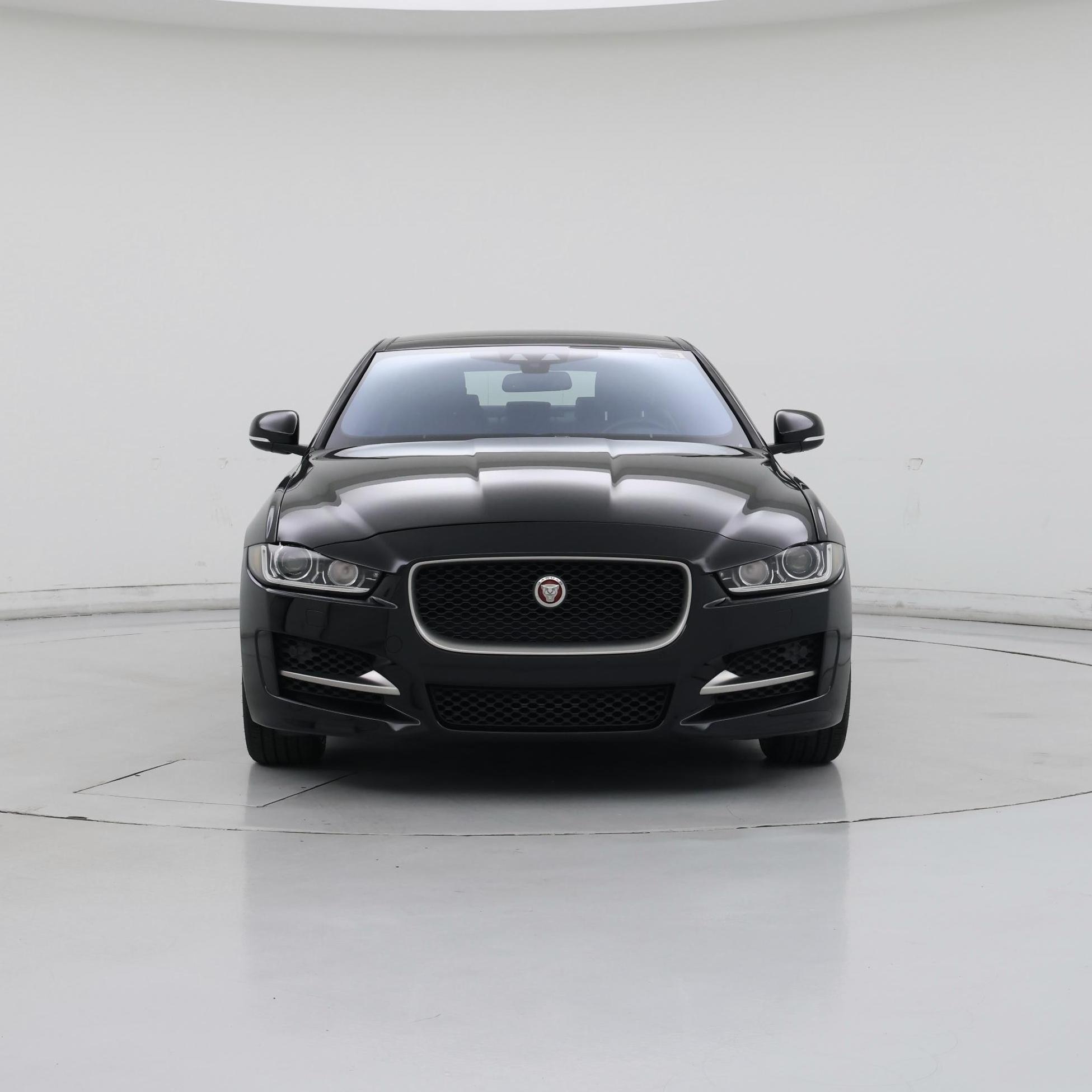 Thumbnail: 2018 Jaguar XE - 5
