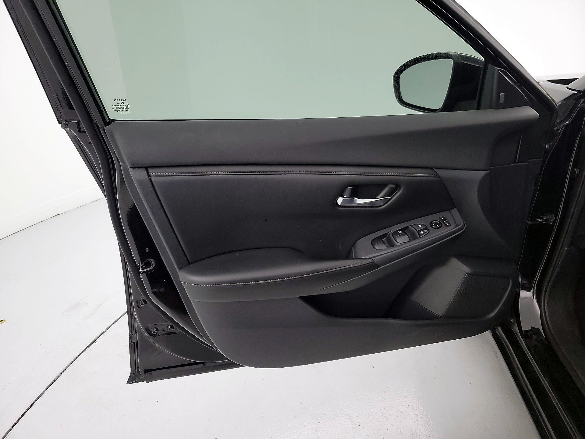 Thumbnail: 2021 Nissan Sentra - 12