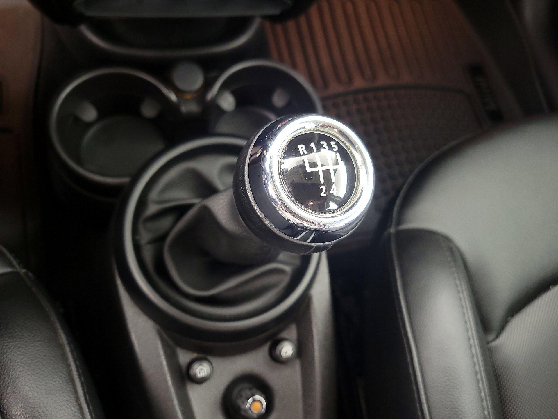 Thumbnail: 2016 MINI Cooper Countryman - 15