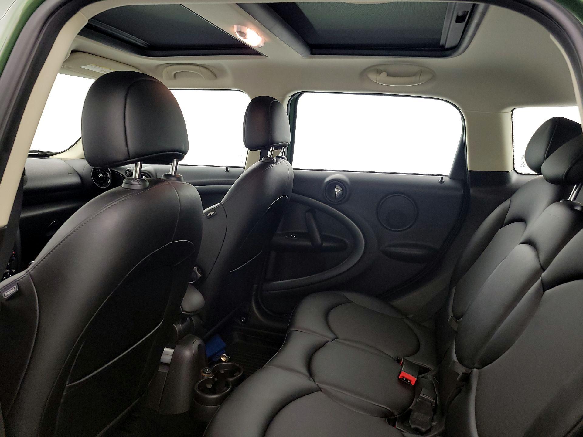 Thumbnail: 2016 MINI Cooper Countryman - 17