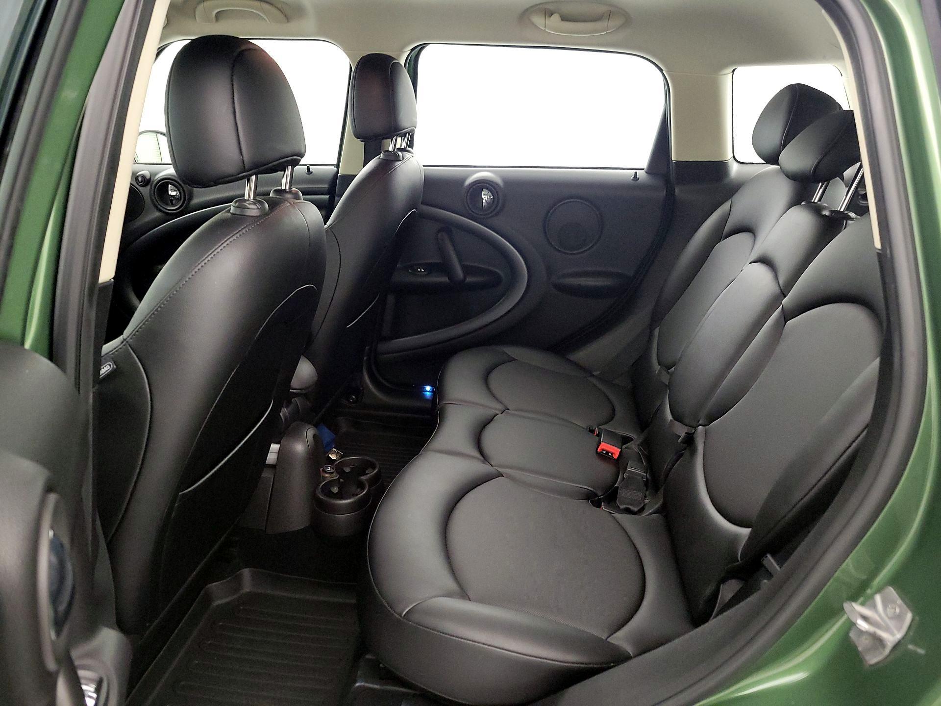 Thumbnail: 2016 MINI Cooper Countryman - 18