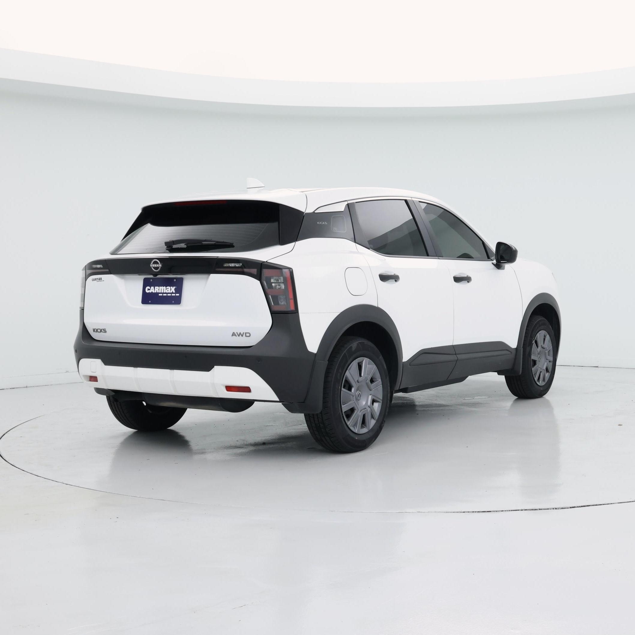 Thumbnail: 2025 Nissan Kicks - 8
