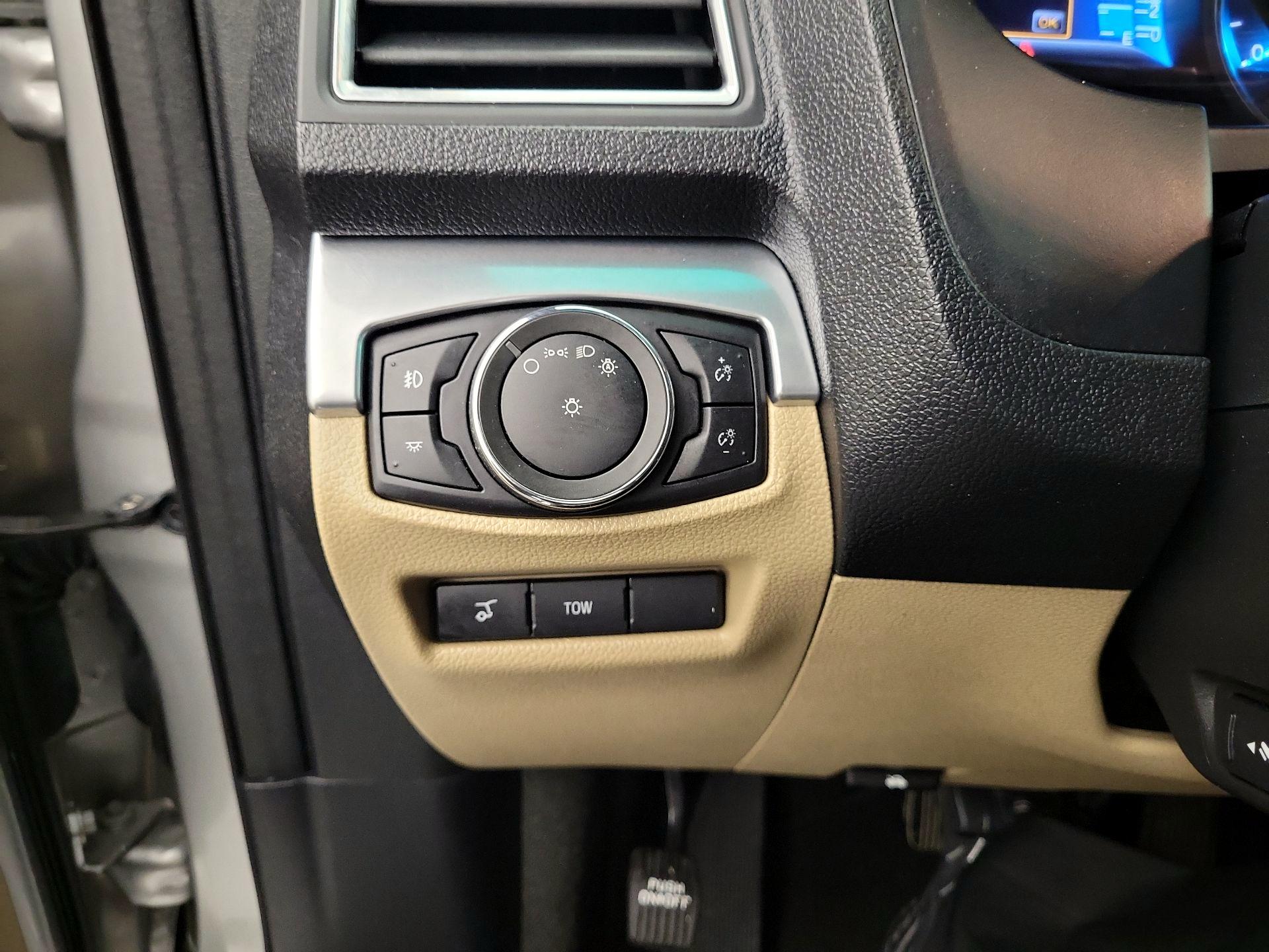 Thumbnail: 2017 Ford Explorer - 13