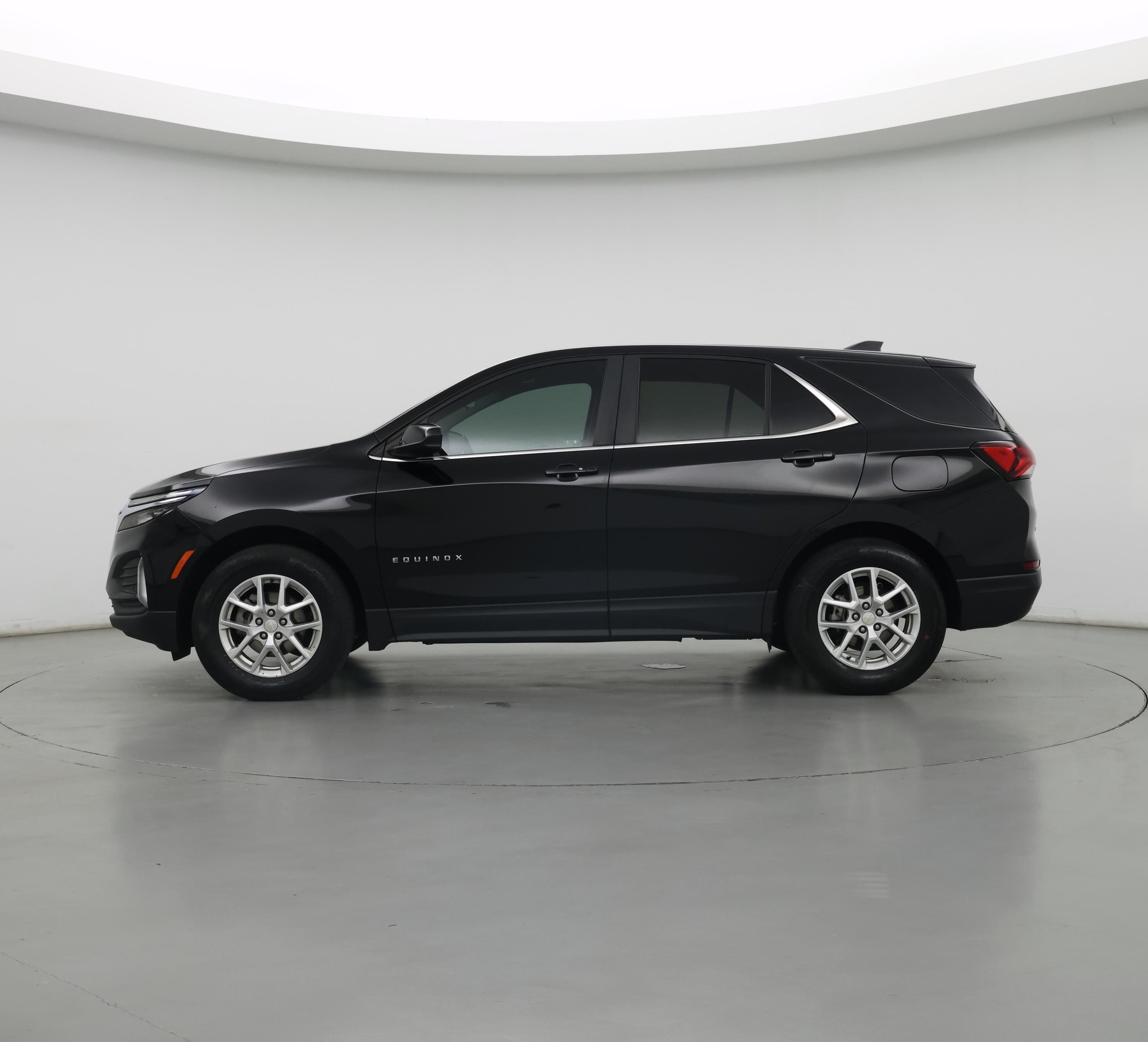 Thumbnail: 2023 Chevrolet Equinox - 3
