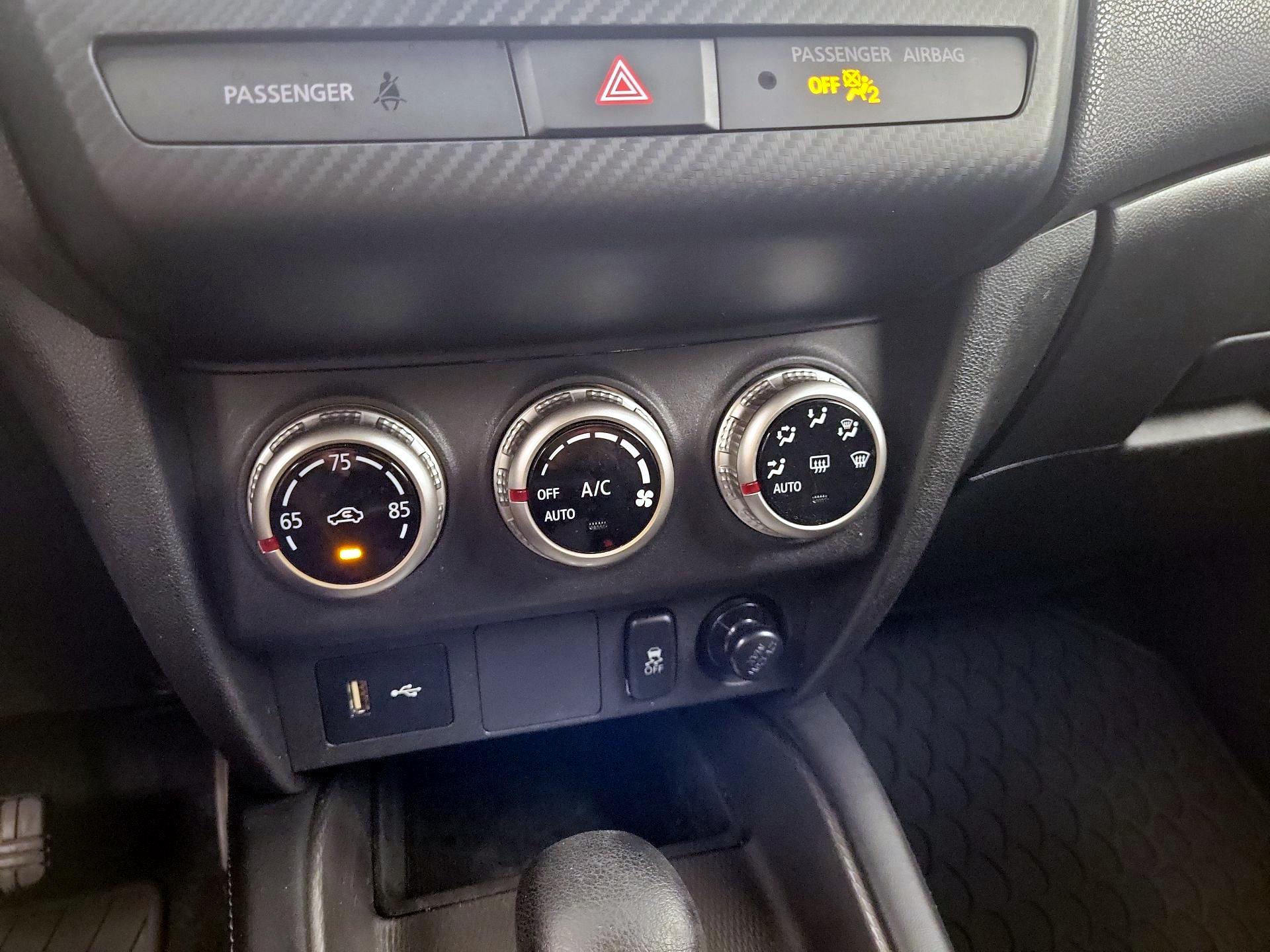Thumbnail: 2023 Mitsubishi Outlander Sport - 13