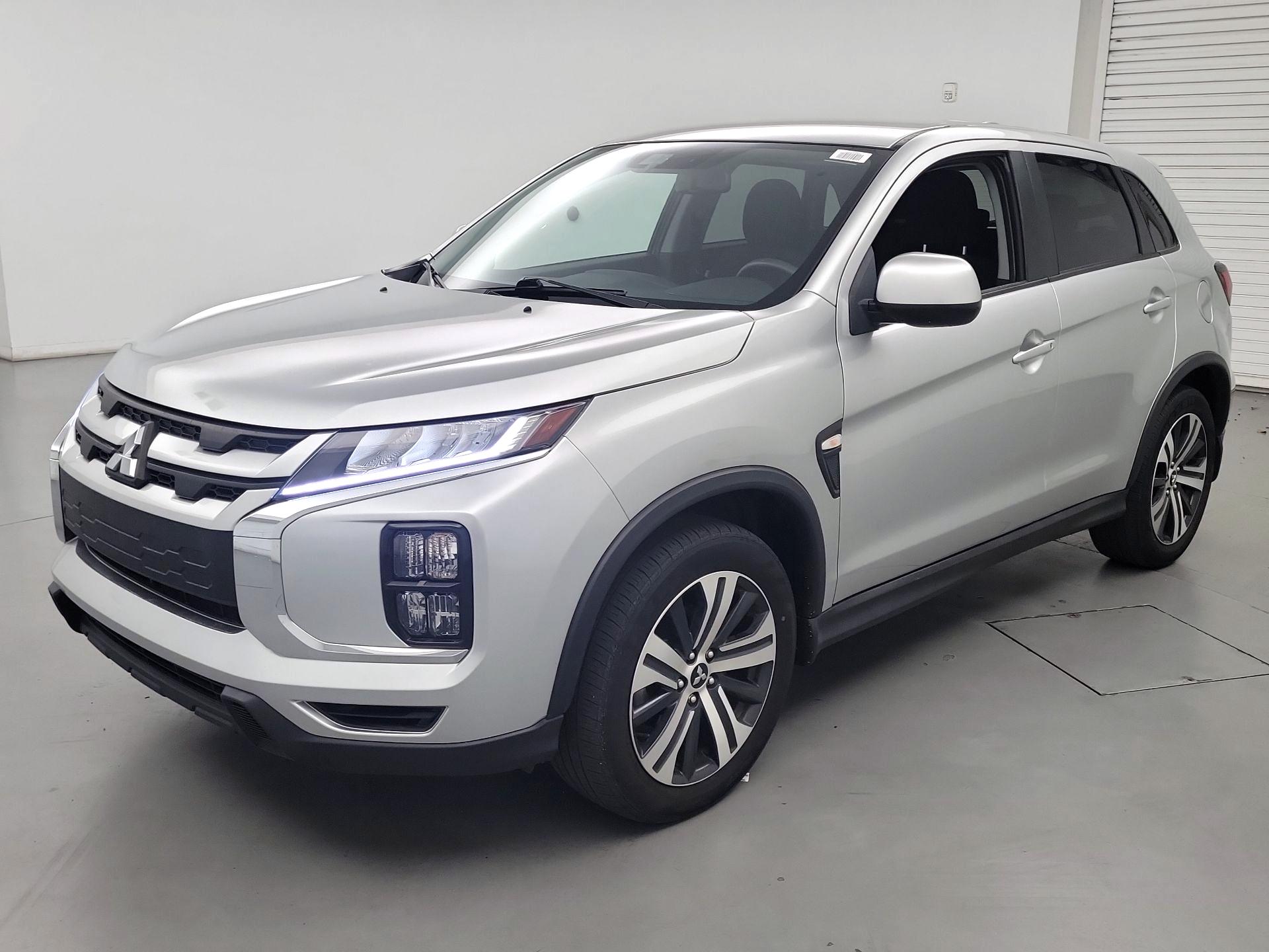 Thumbnail: 2023 Mitsubishi Outlander Sport - 3