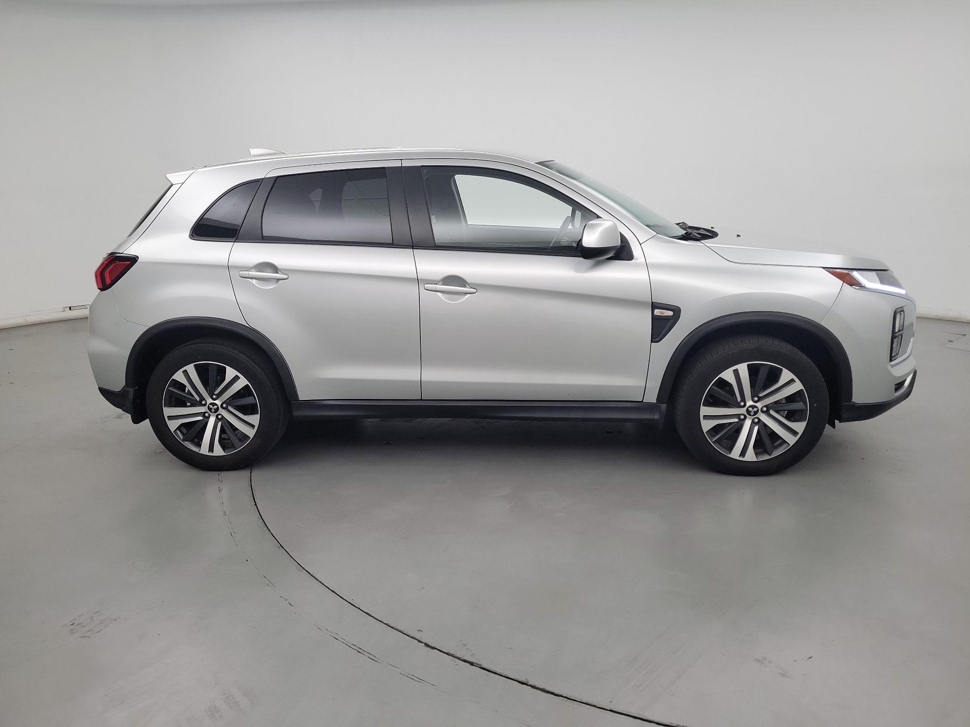 Thumbnail: 2023 Mitsubishi Outlander Sport - 4