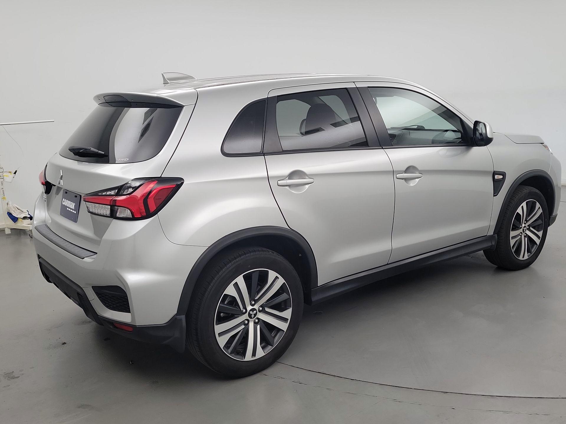 Thumbnail: 2023 Mitsubishi Outlander Sport - 5