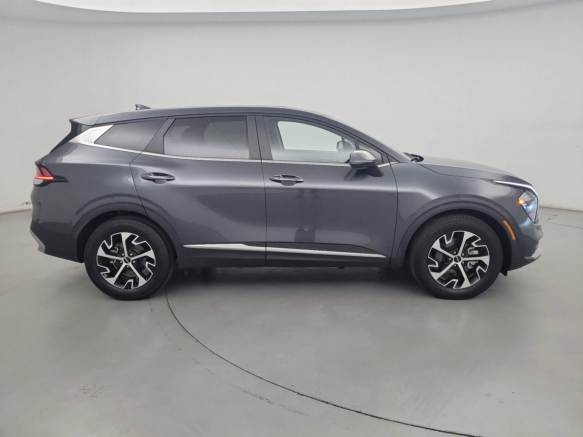 Thumbnail: 2023 Kia Sportage - 4