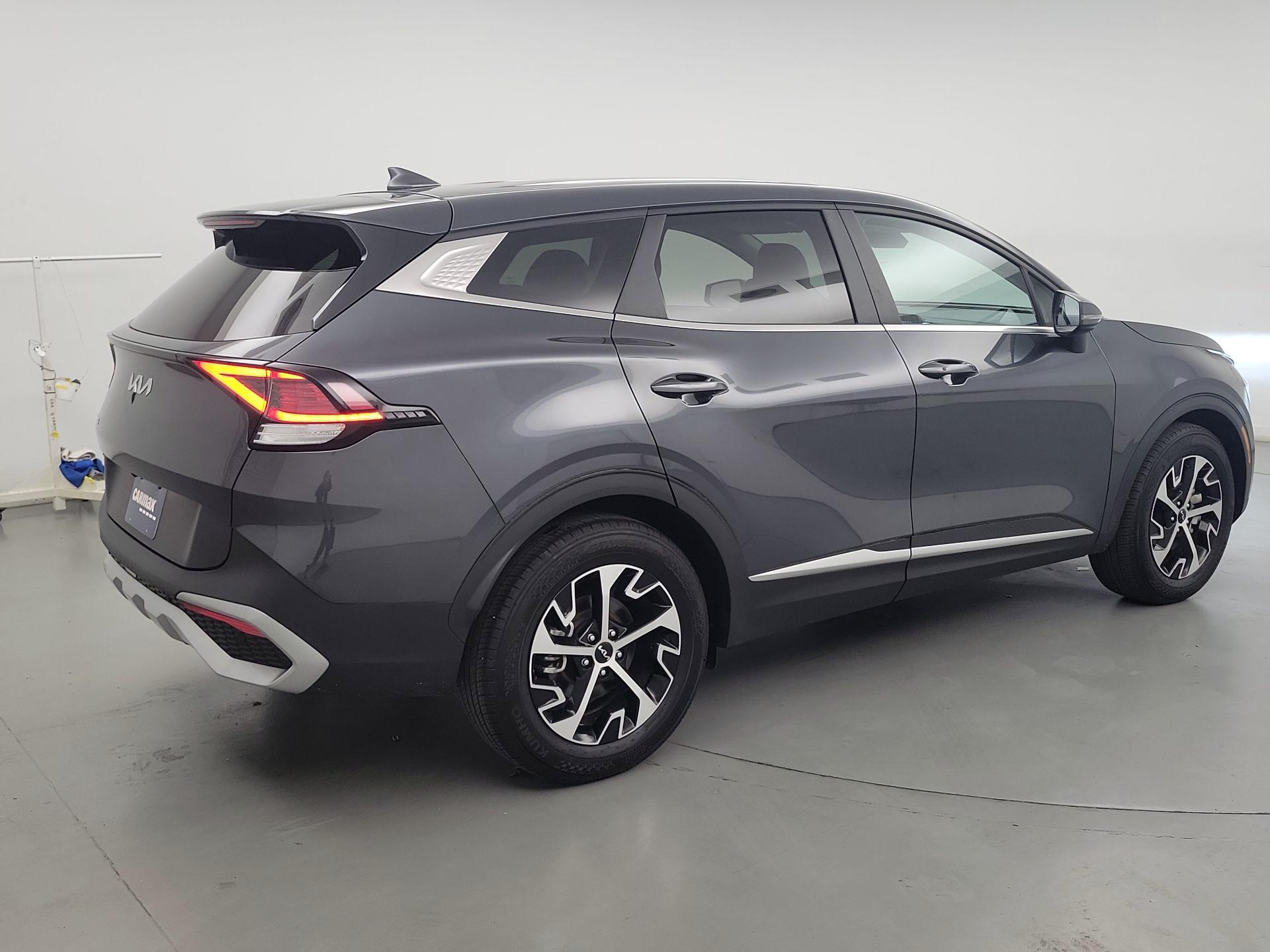Thumbnail: 2023 Kia Sportage - 5