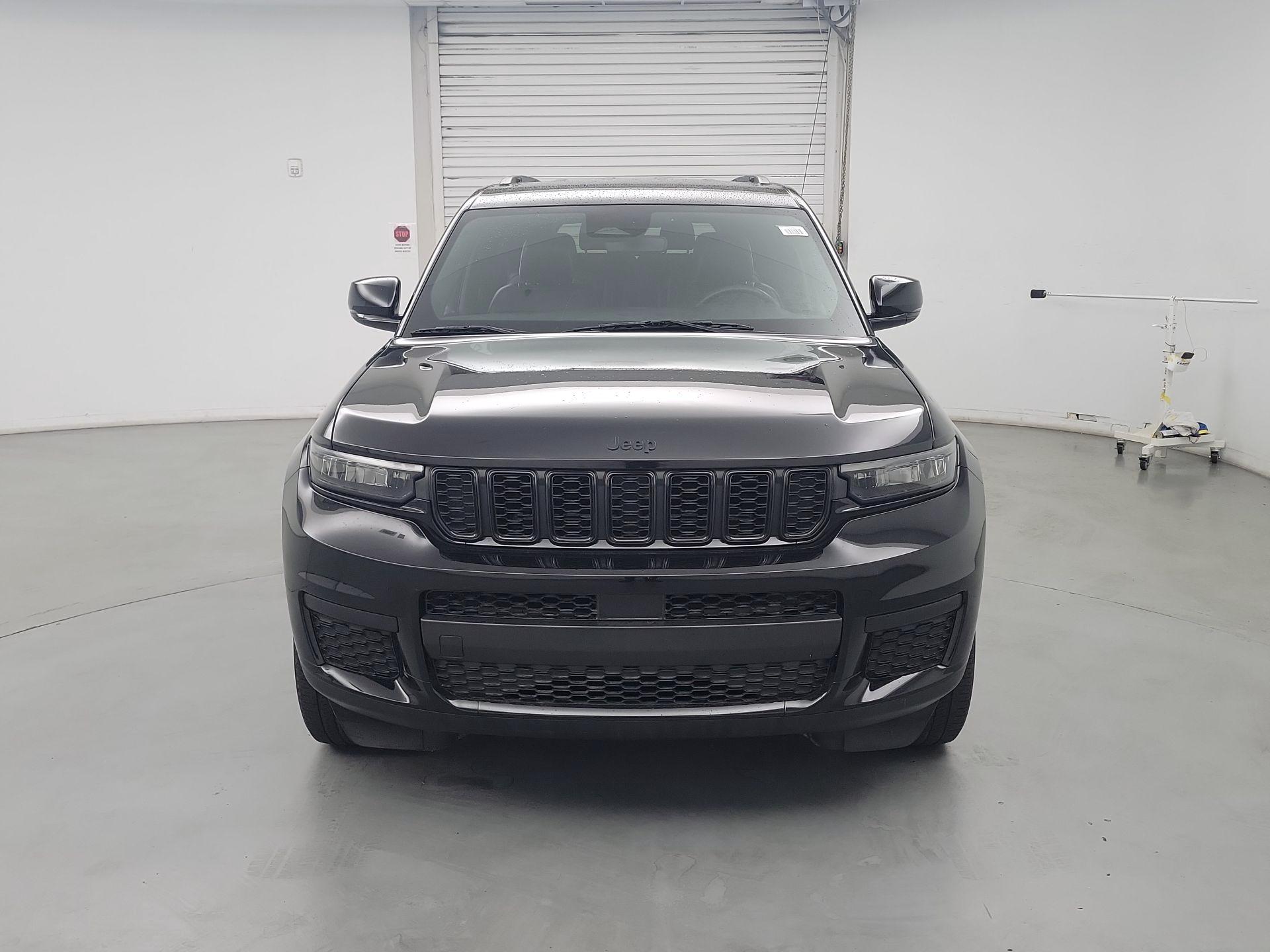Thumbnail: 2023 Jeep Grand Cherokee L - 2