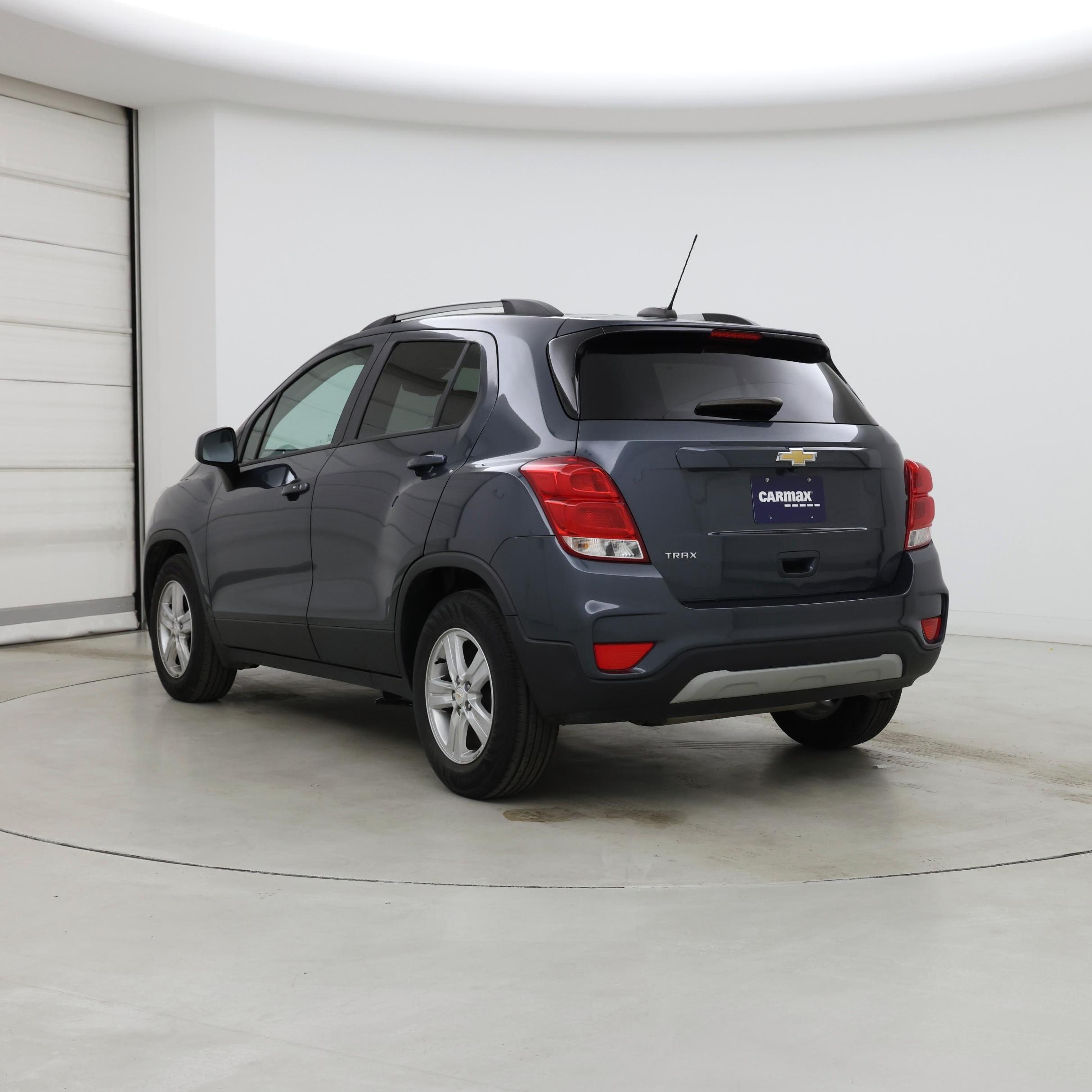 Thumbnail: 2022 Chevrolet Trax - 2