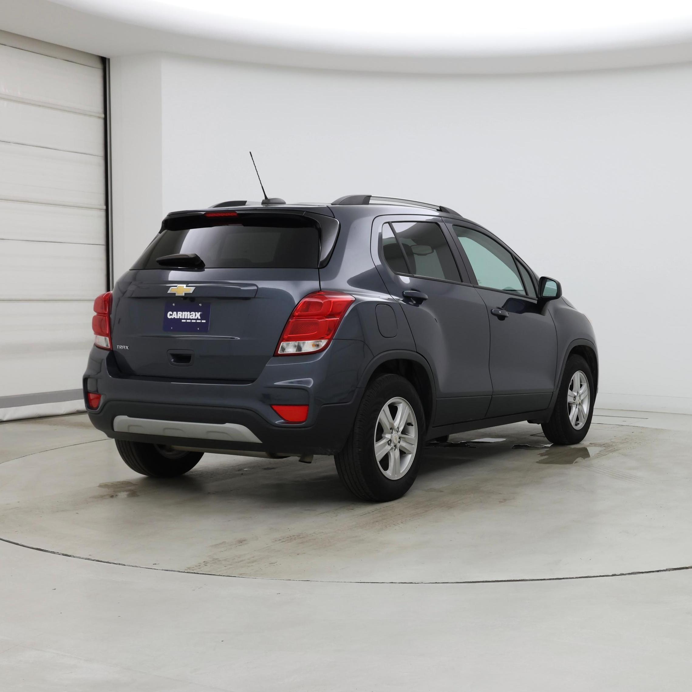 Thumbnail: 2022 Chevrolet Trax - 8