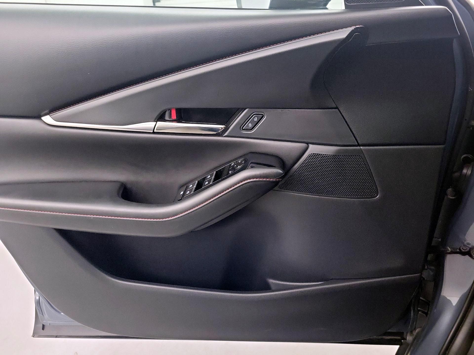 Thumbnail: 2023 Mazda CX-30 - 10