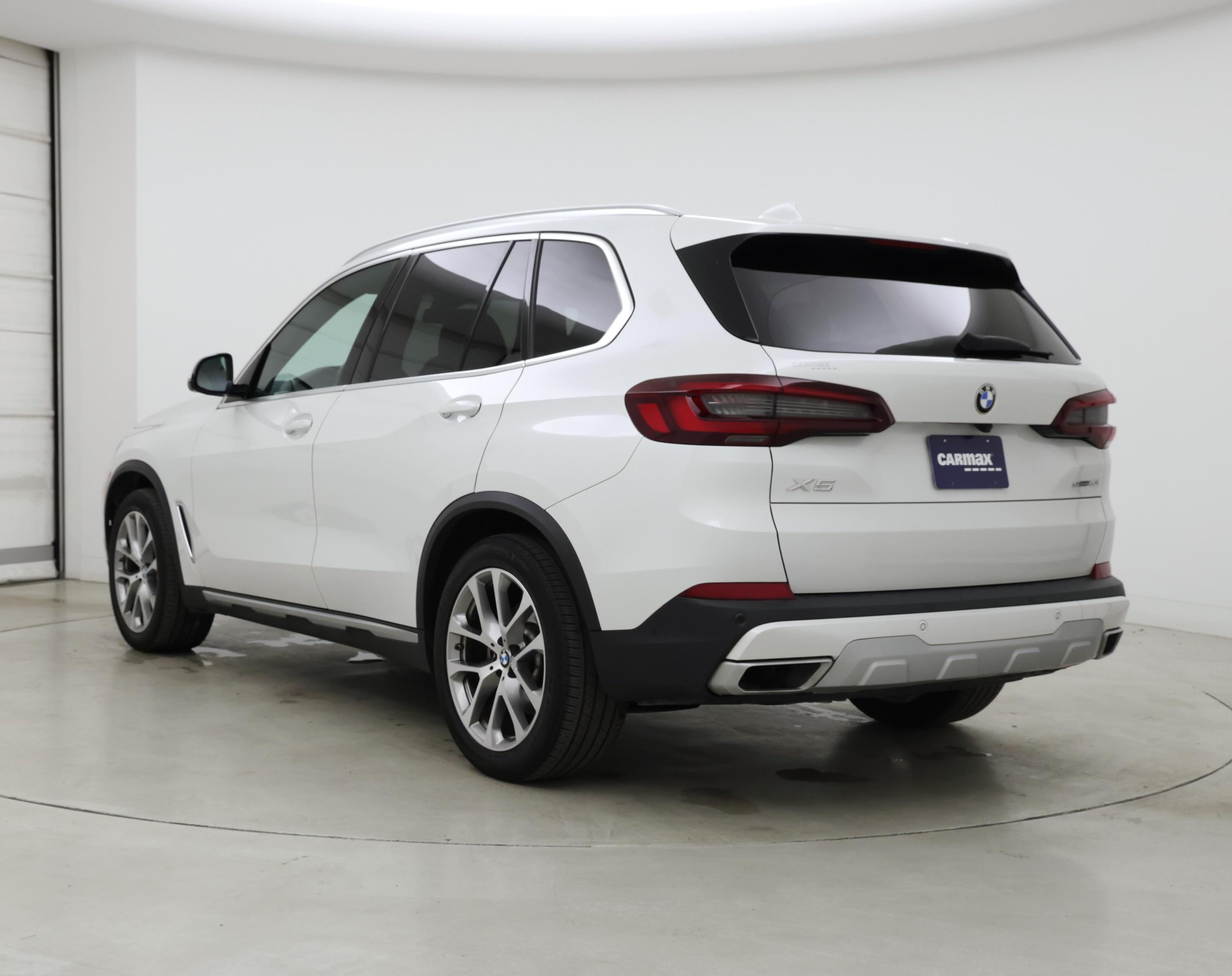 Thumbnail: 2022 BMW X5 - 2