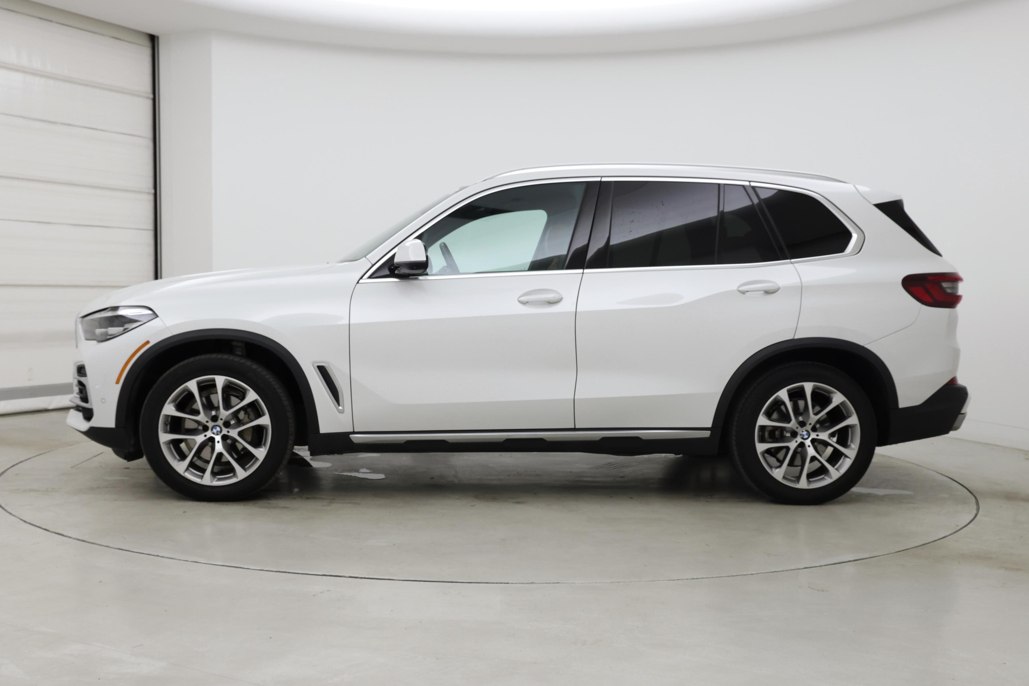 Thumbnail: 2022 BMW X5 - 3