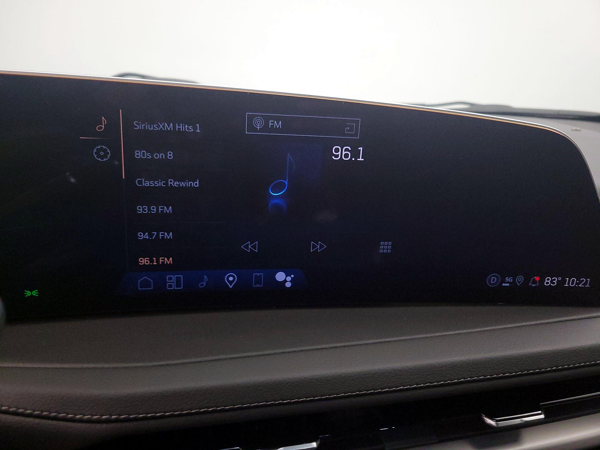 Thumbnail: 2025 Cadillac XT4 - 15