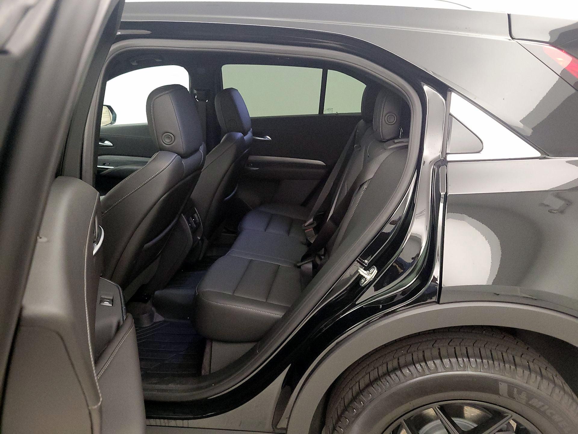 Thumbnail: 2025 Cadillac XT4 - 19