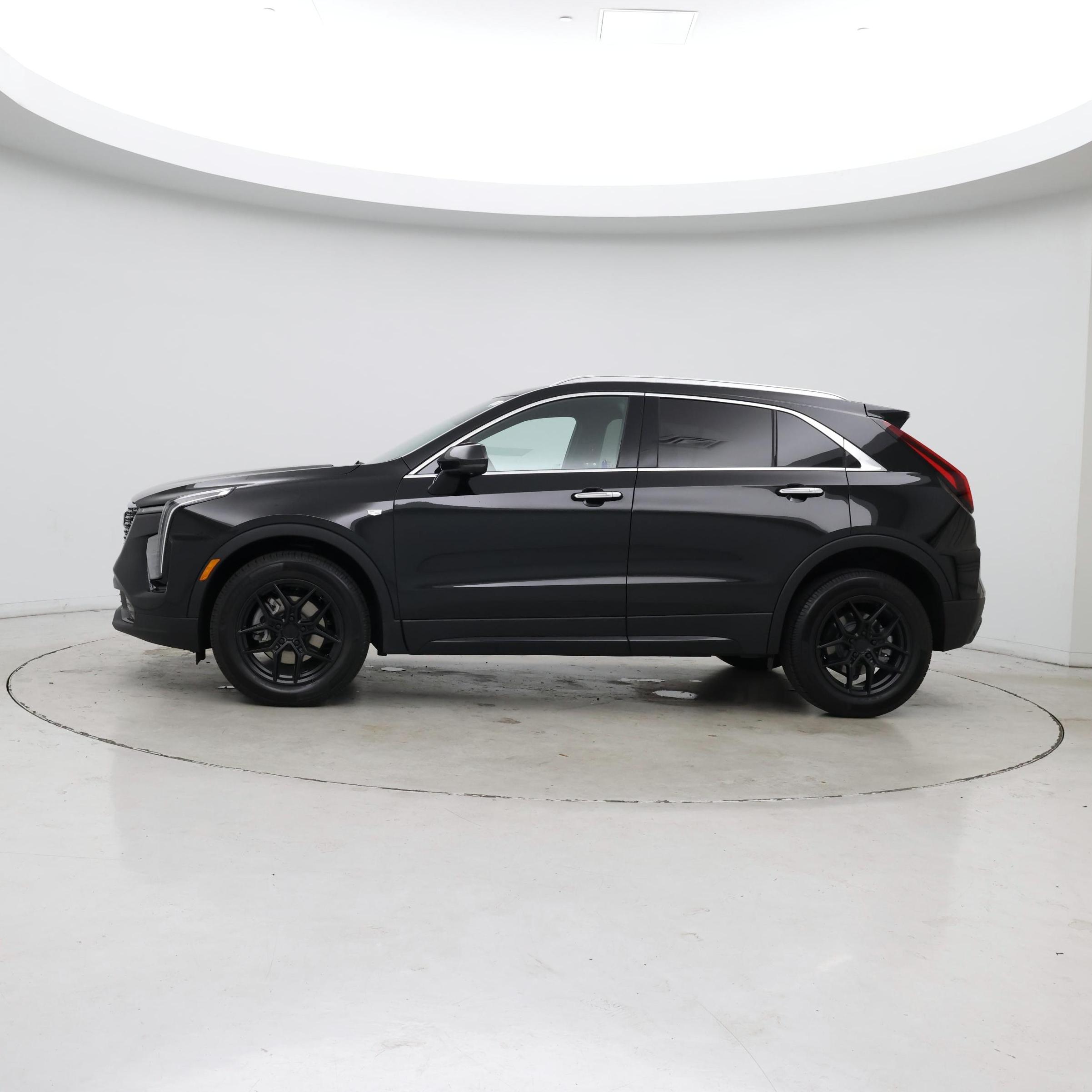 Thumbnail: 2025 Cadillac XT4 - 3