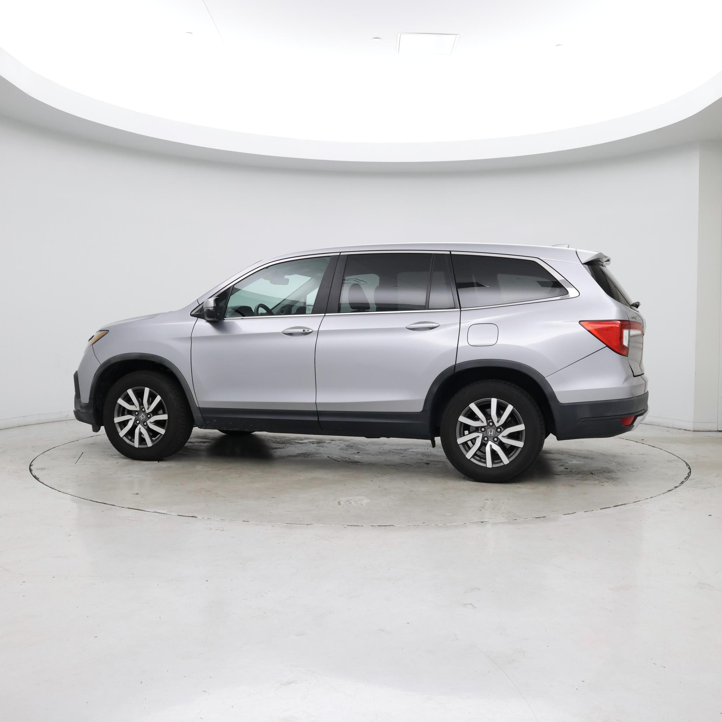 Thumbnail: 2019 Honda Pilot - 3